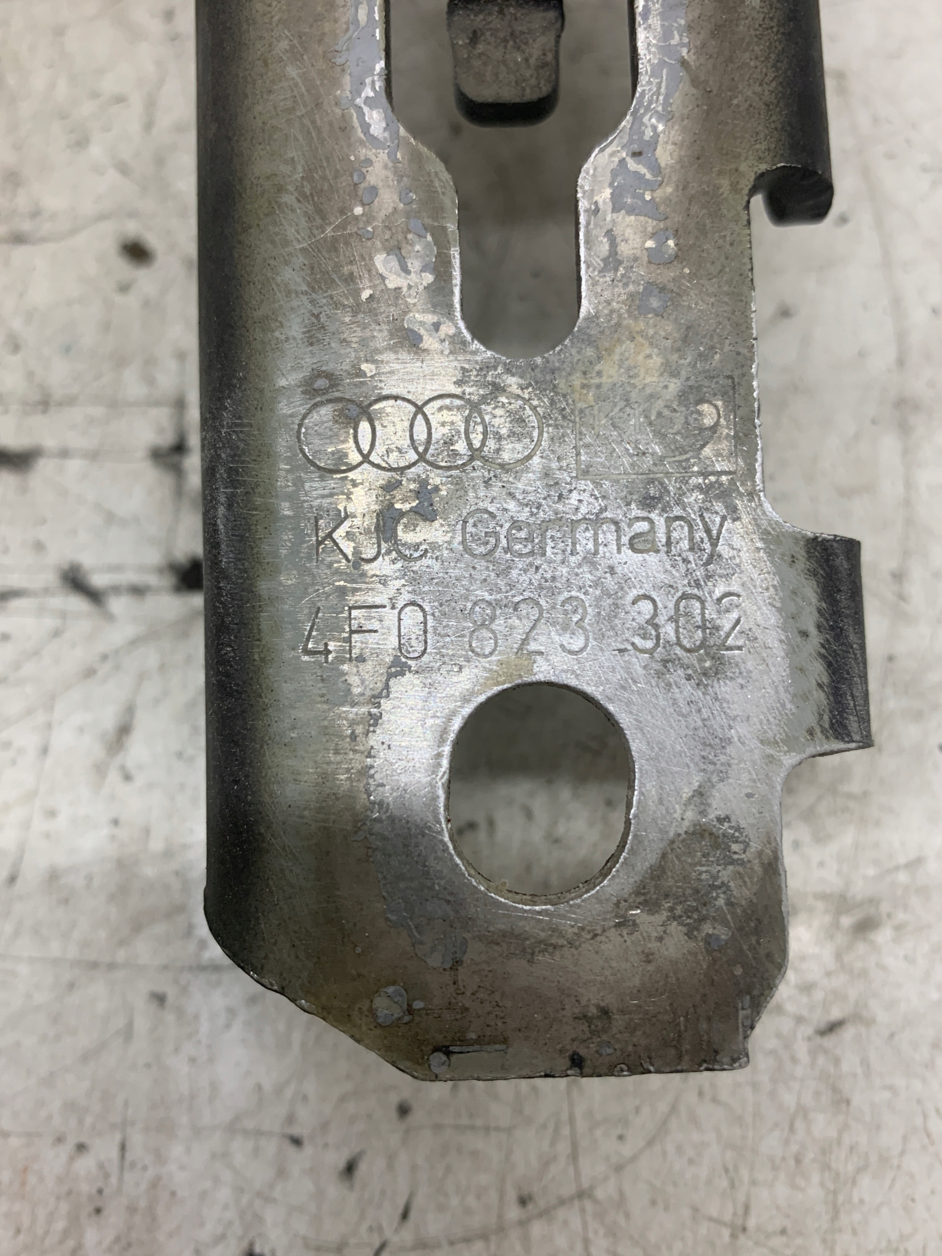 hinge bonnets L/P 4F0823301 4F0823302 AUDI A6 C6 LIFT (2004-2011) LZ9Y KPL