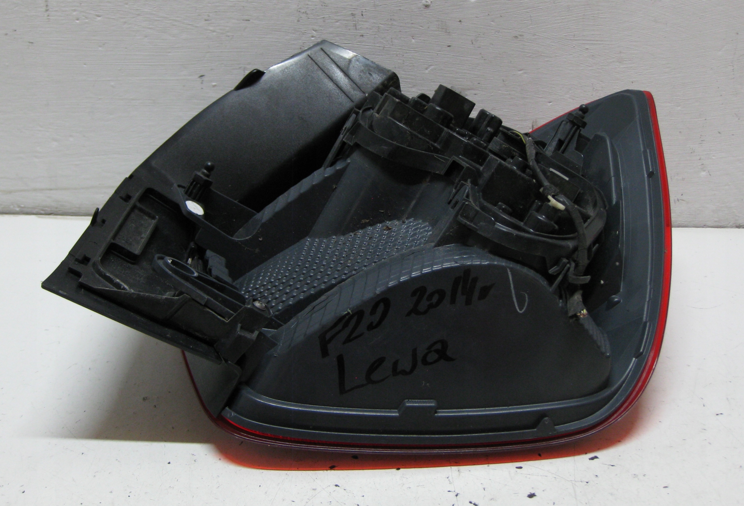 BMW F20 1.6i 14R light left rear part EU