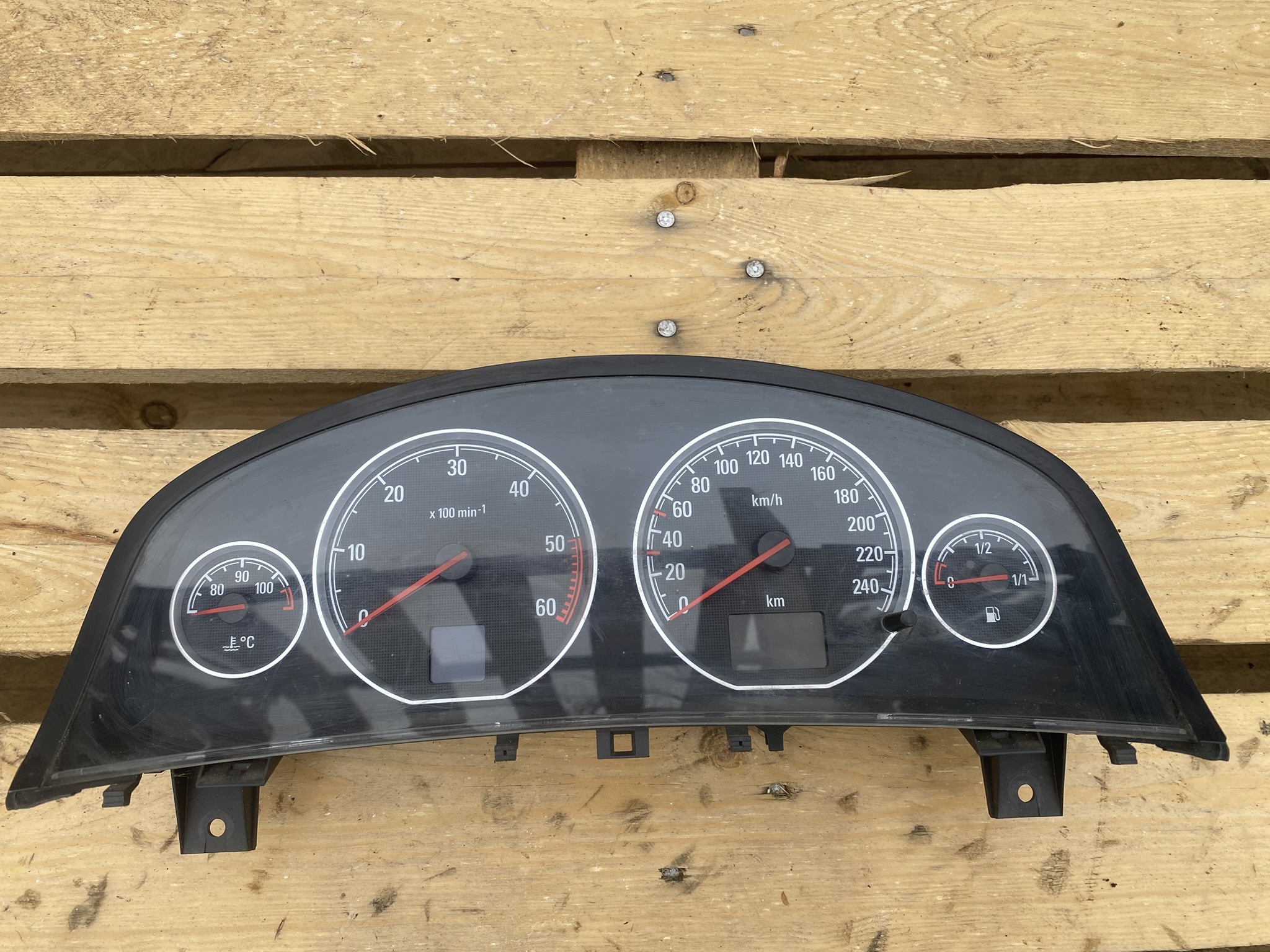 dials dials OPEL VECTRA C 1.9 CDTI 13186696EG