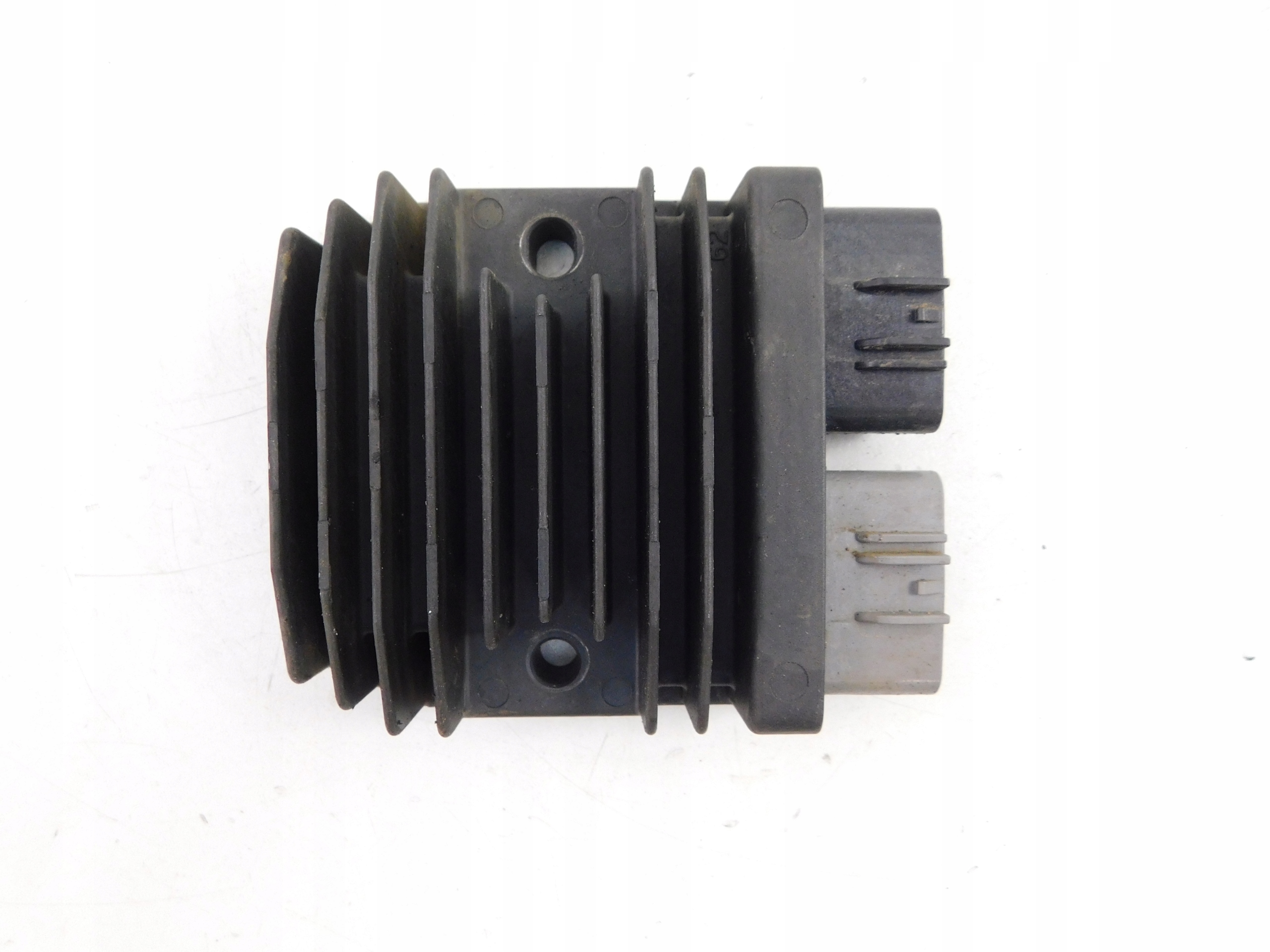 T1300679 - TRIUMPH 660 TRIDENT 2021 РЕГУЛЯТОР НАПРУГИ