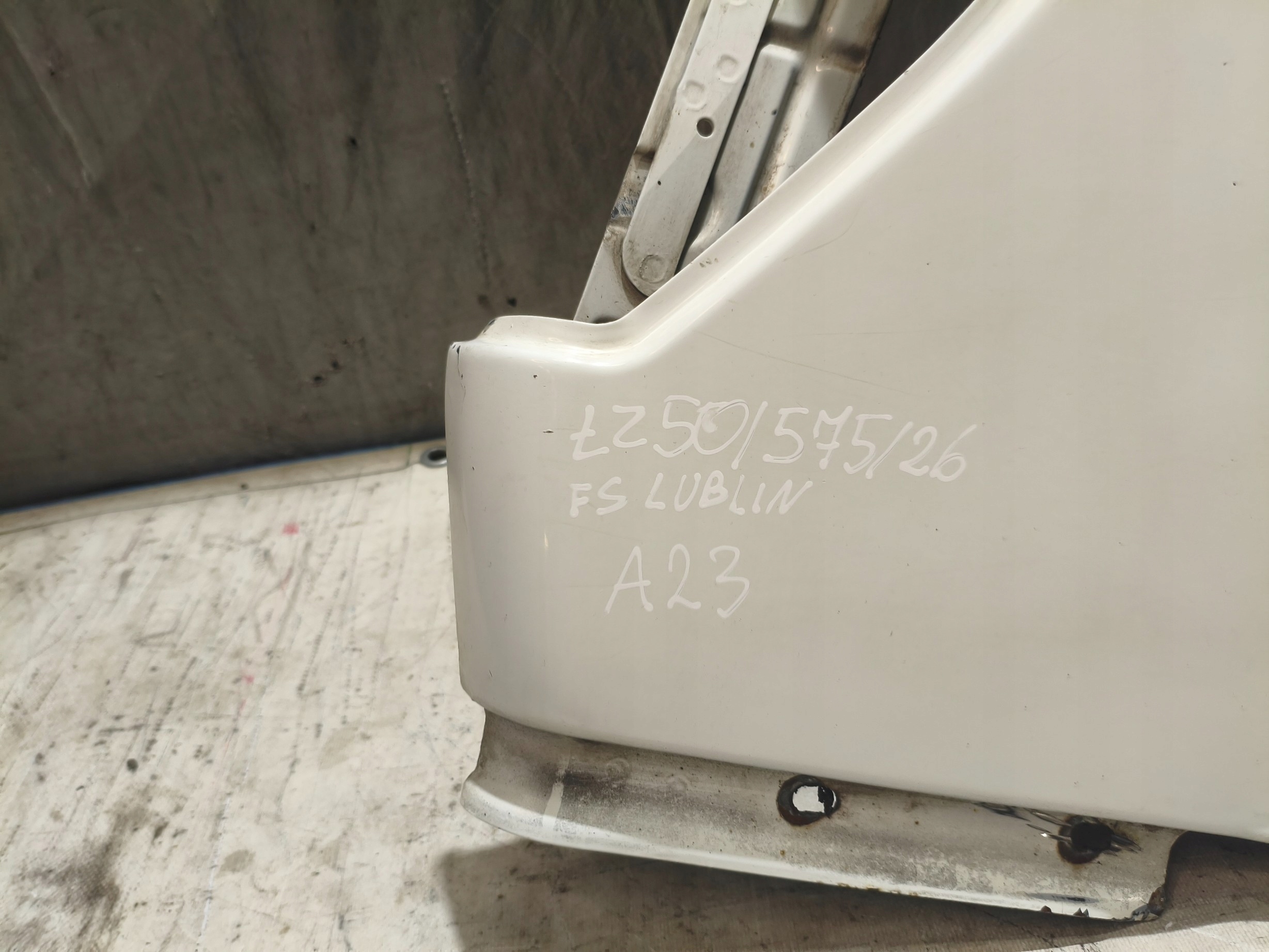 fender left FS LUBLIN PASAGON BIALY