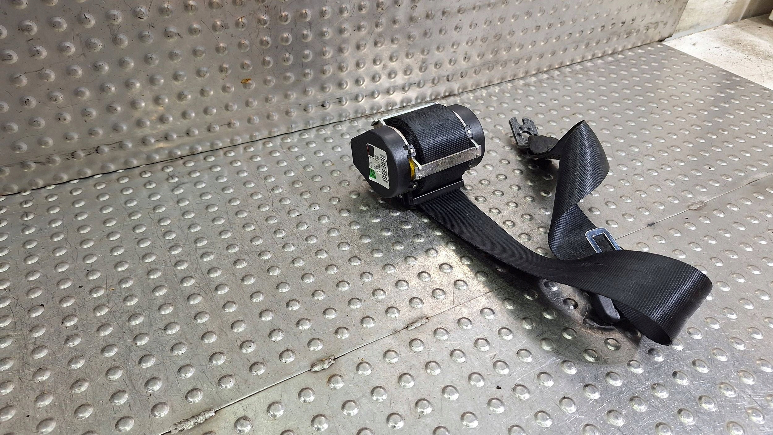 Gurten Sicherheits links heck 5G0857805RAA VW GOLF VII HB 5D