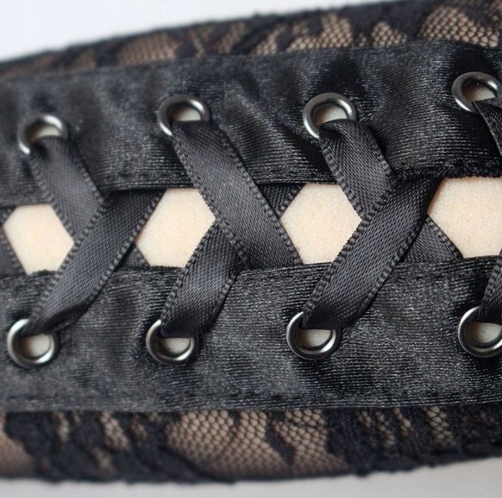 RĘKAWICZKI KORONKOWE WIĄZANE DŁUGIE GOTH Model 111