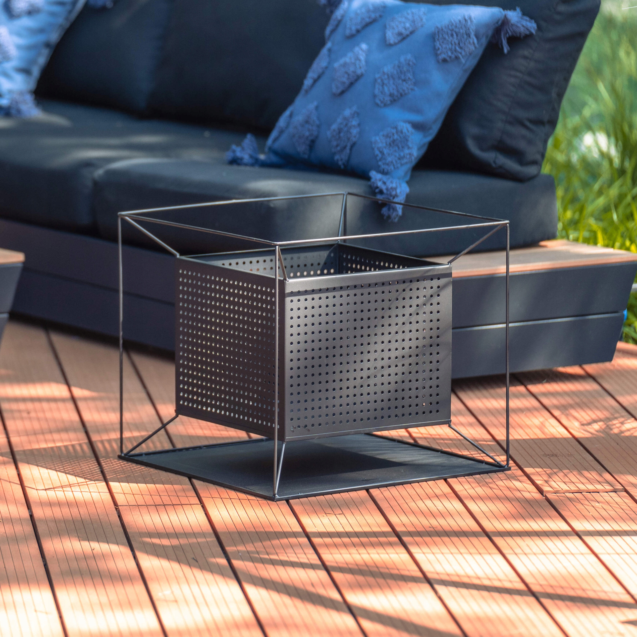 PALENISKO OGRODOWE STALOWE AŻUROWE GRILL Długość 50 cm