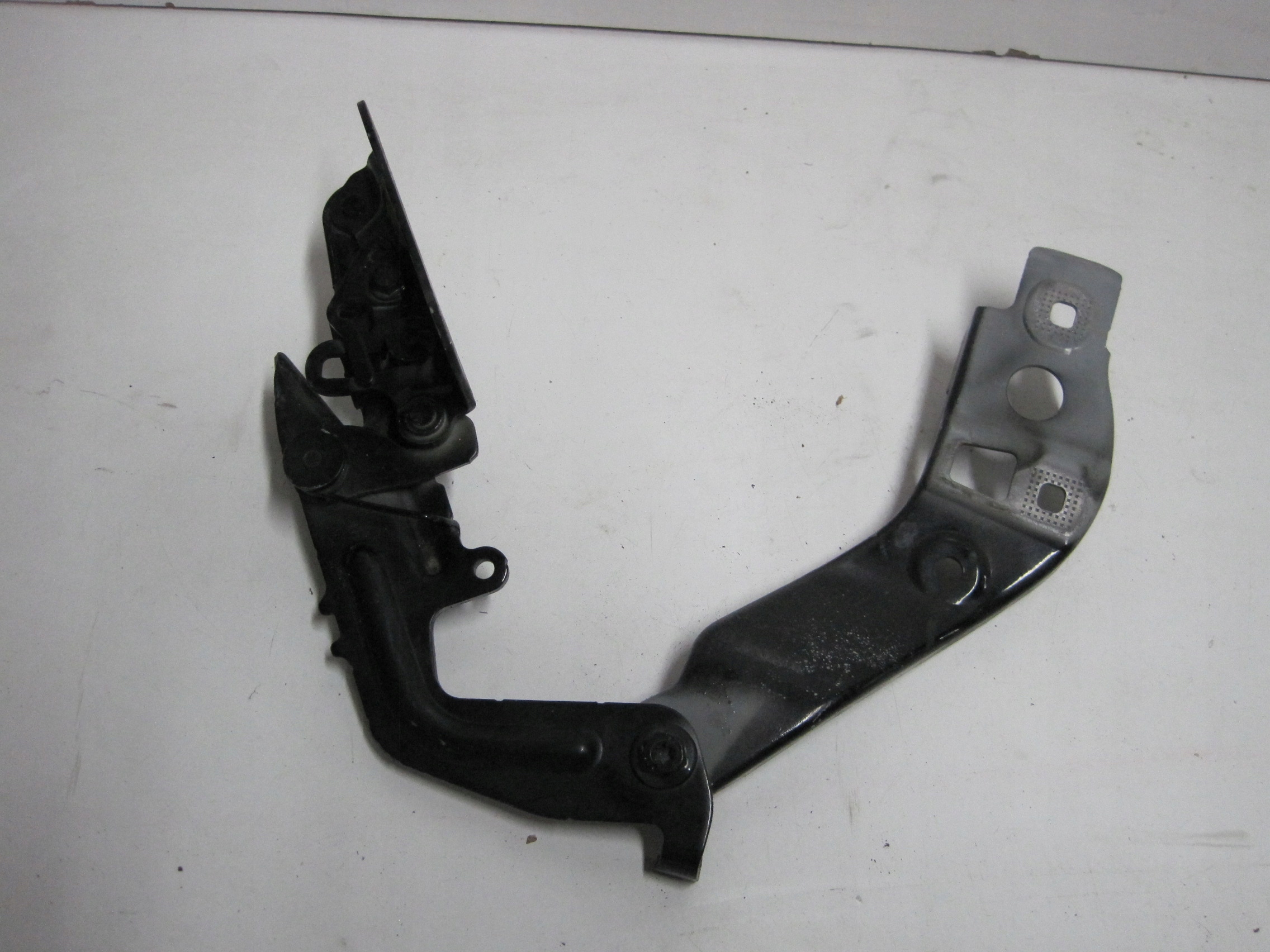 ZAWIAS ZAWIASY MASKI MERCEDES GLB 247 A1778801200 A1778801100 EAN (GTIN) 5905232373982