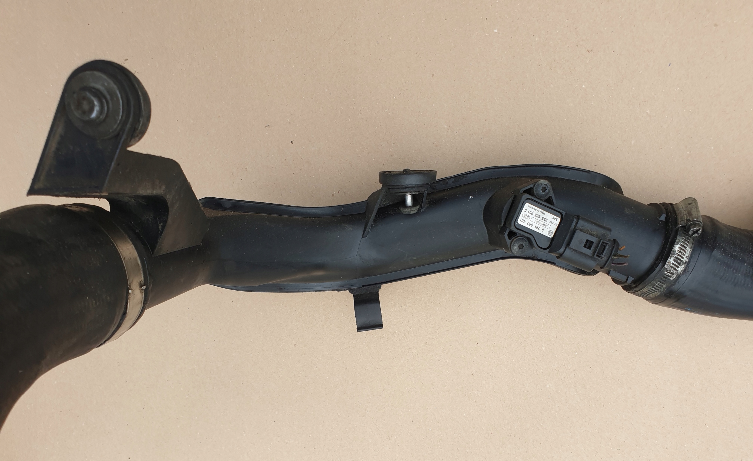 Schlauch rohr intercooler Sensor MAP SENSOR VW TIGUAN SEAT SKODA AUDI OE