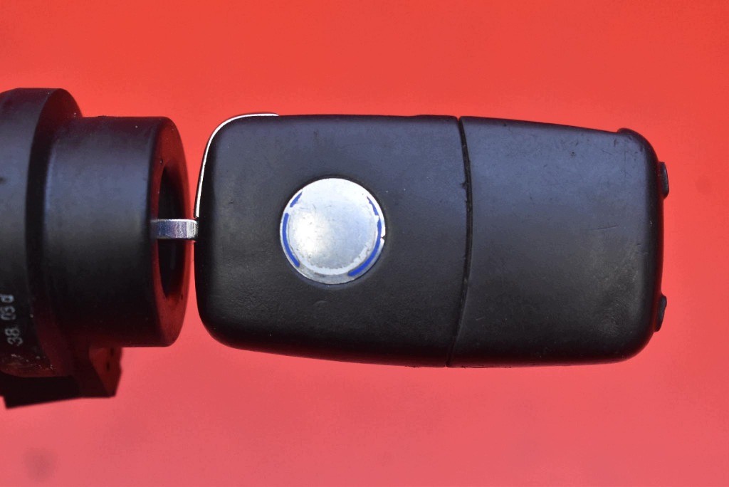ignition key 4B0905851A VW PASSAT B5 2.0 20V 130 KM LIFT 00-05