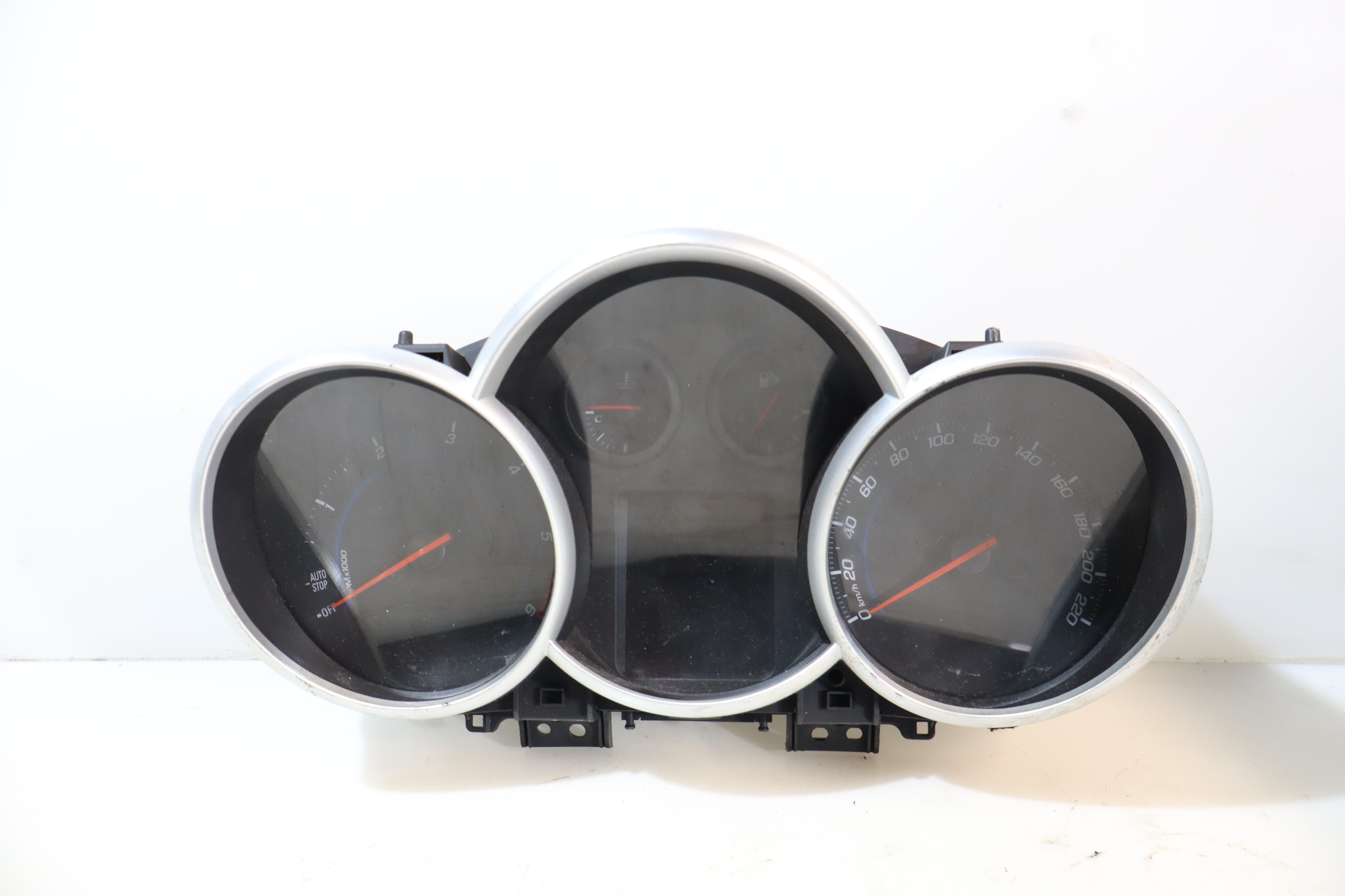 часы Chevrolet CRUZE РЕСТАЙЛИНГ 1.7