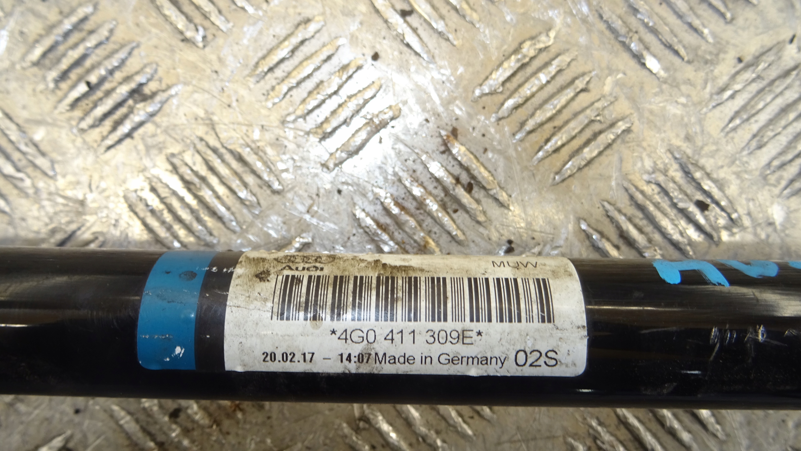Audi OE 4G0411309E stabilizer rod