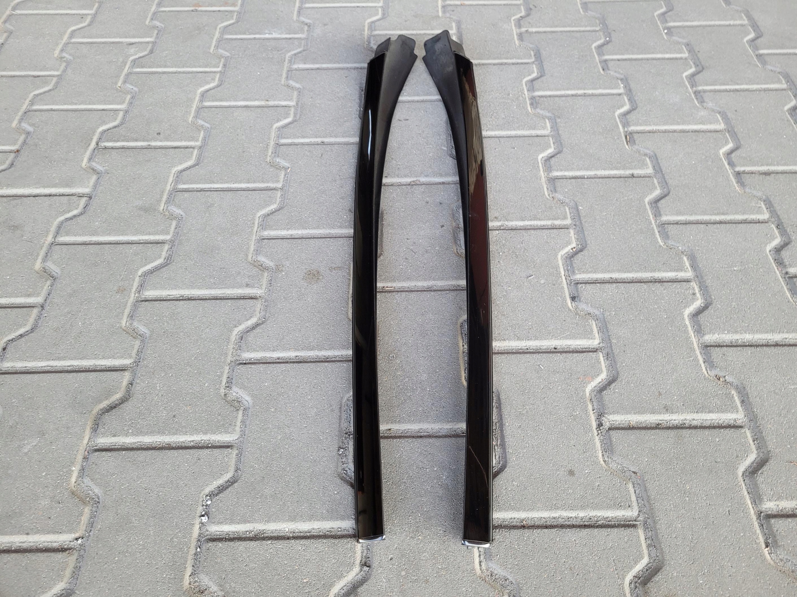 moulding windows PRZEDNIEJ CZOLOWEJ front left MERCEDES E 220 D W213 KOMBI