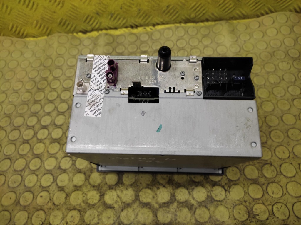 OPEL ASTRA H RADIO 13157571