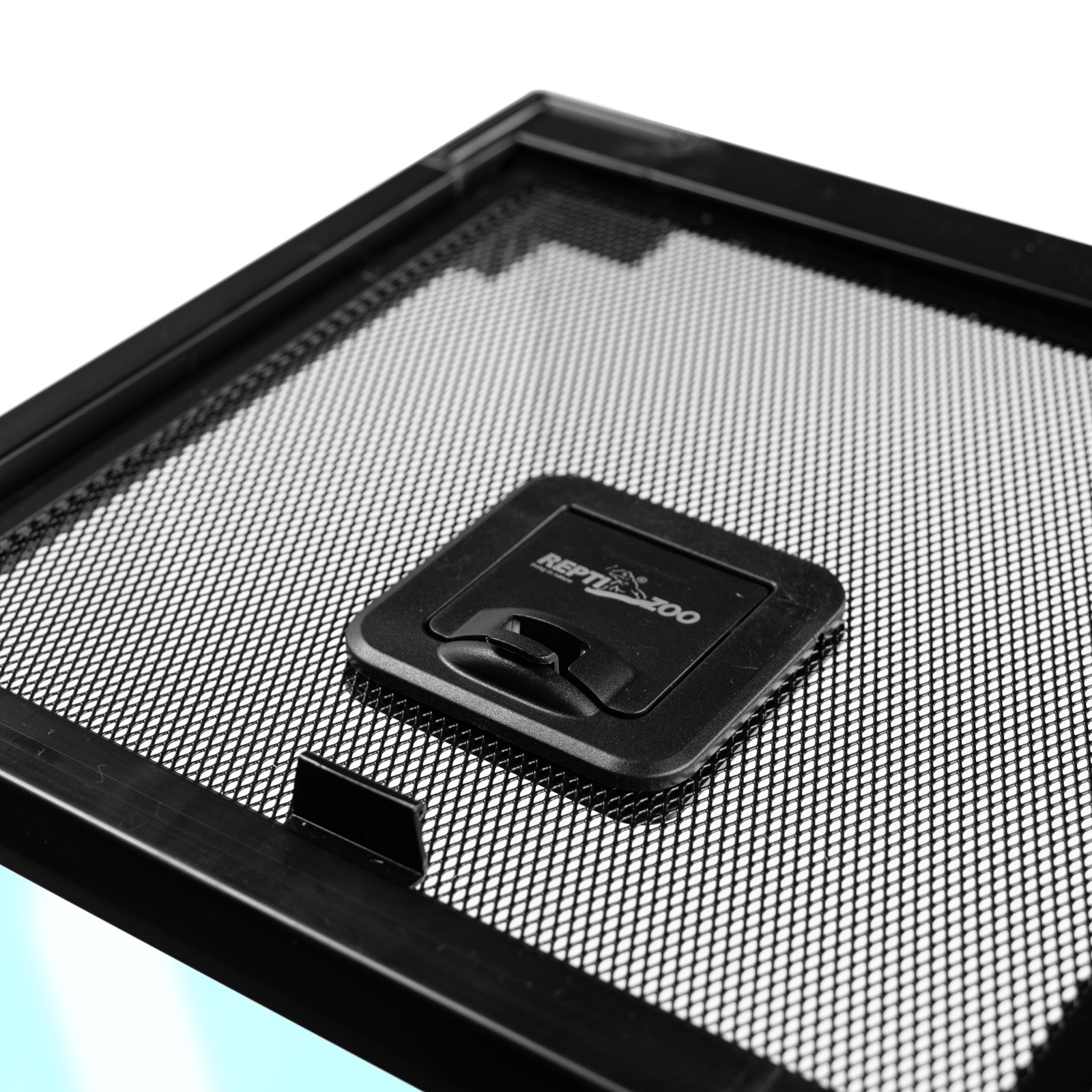 Levně Malé Kompaktní Terárium Pro Hmyz A Malá Zvířata S Ventilací 2020x30