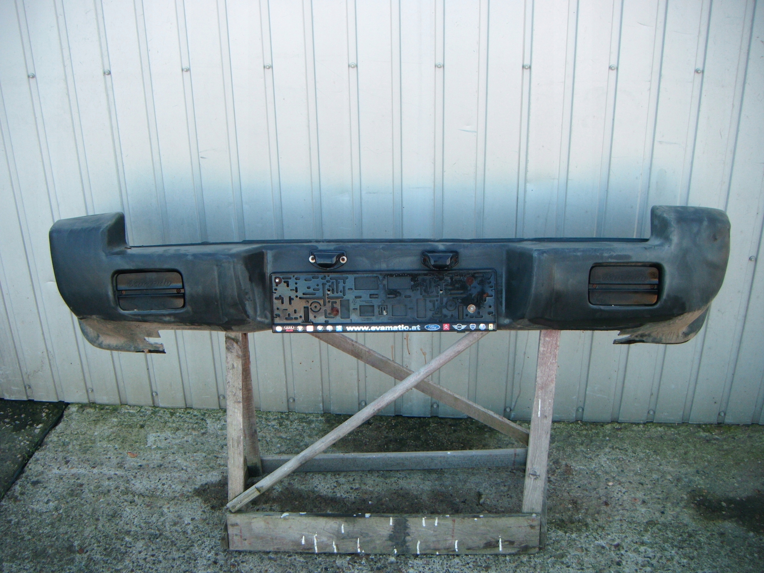 KORANDO II 2 96- ZDERZAK TYŁ