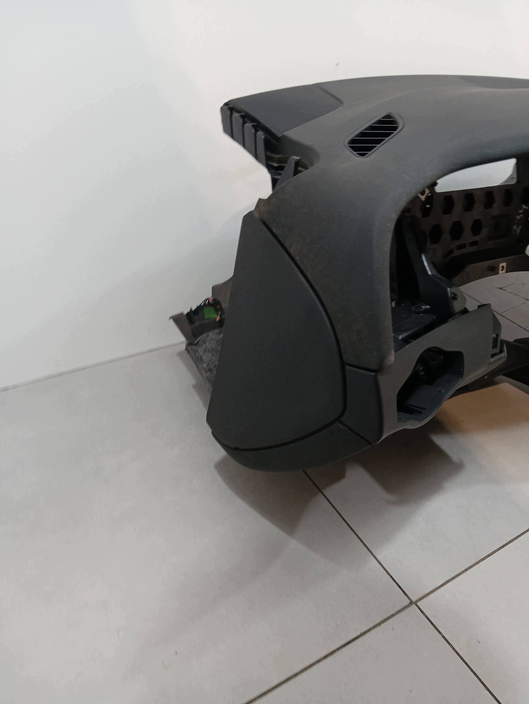dashboard instrument panel cockpit PULPIT EUROPA airbag Audi A4 IV (2008-2015) B8