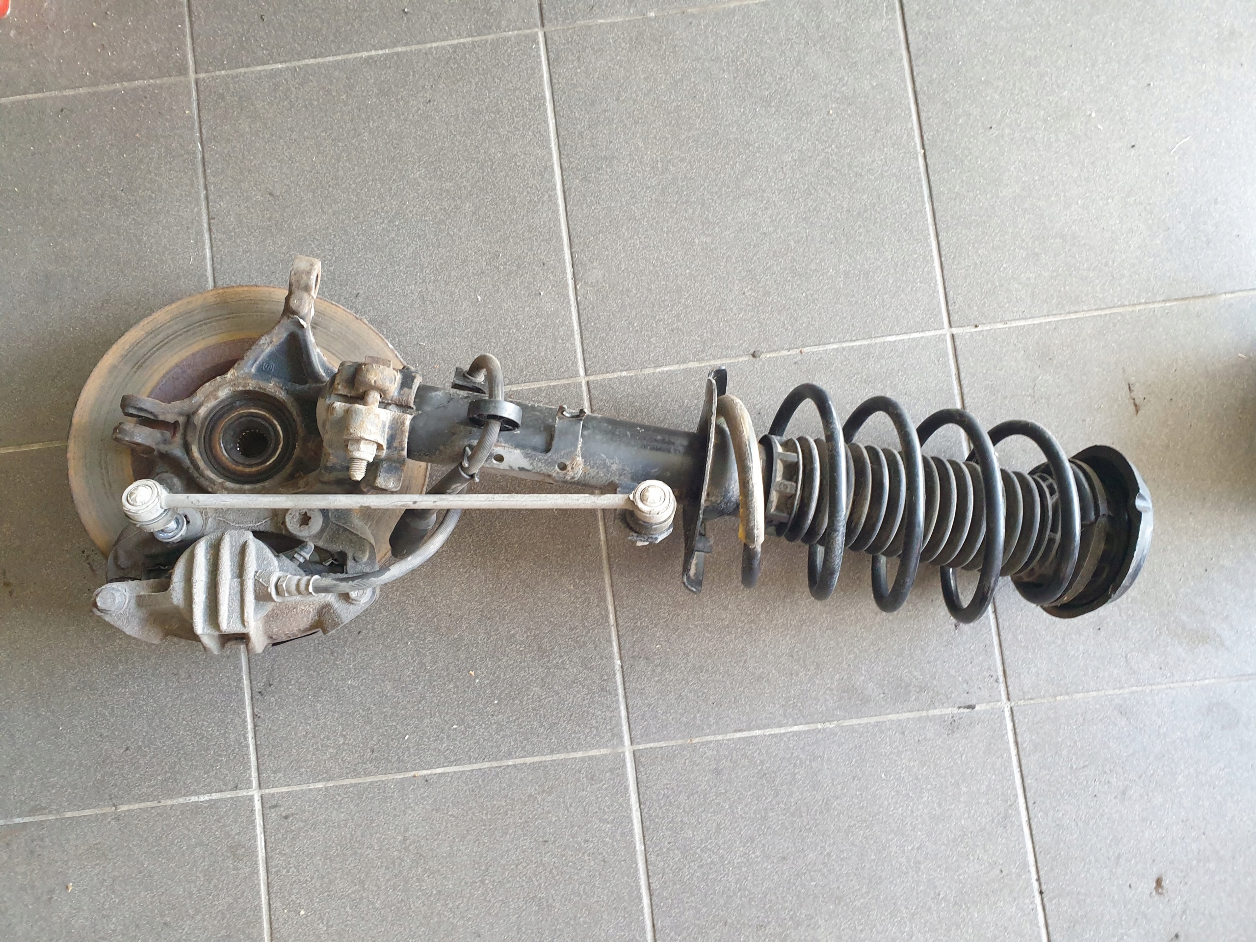 MACPERSON swing left CITROEN C3 III 1.2 VTI 2016