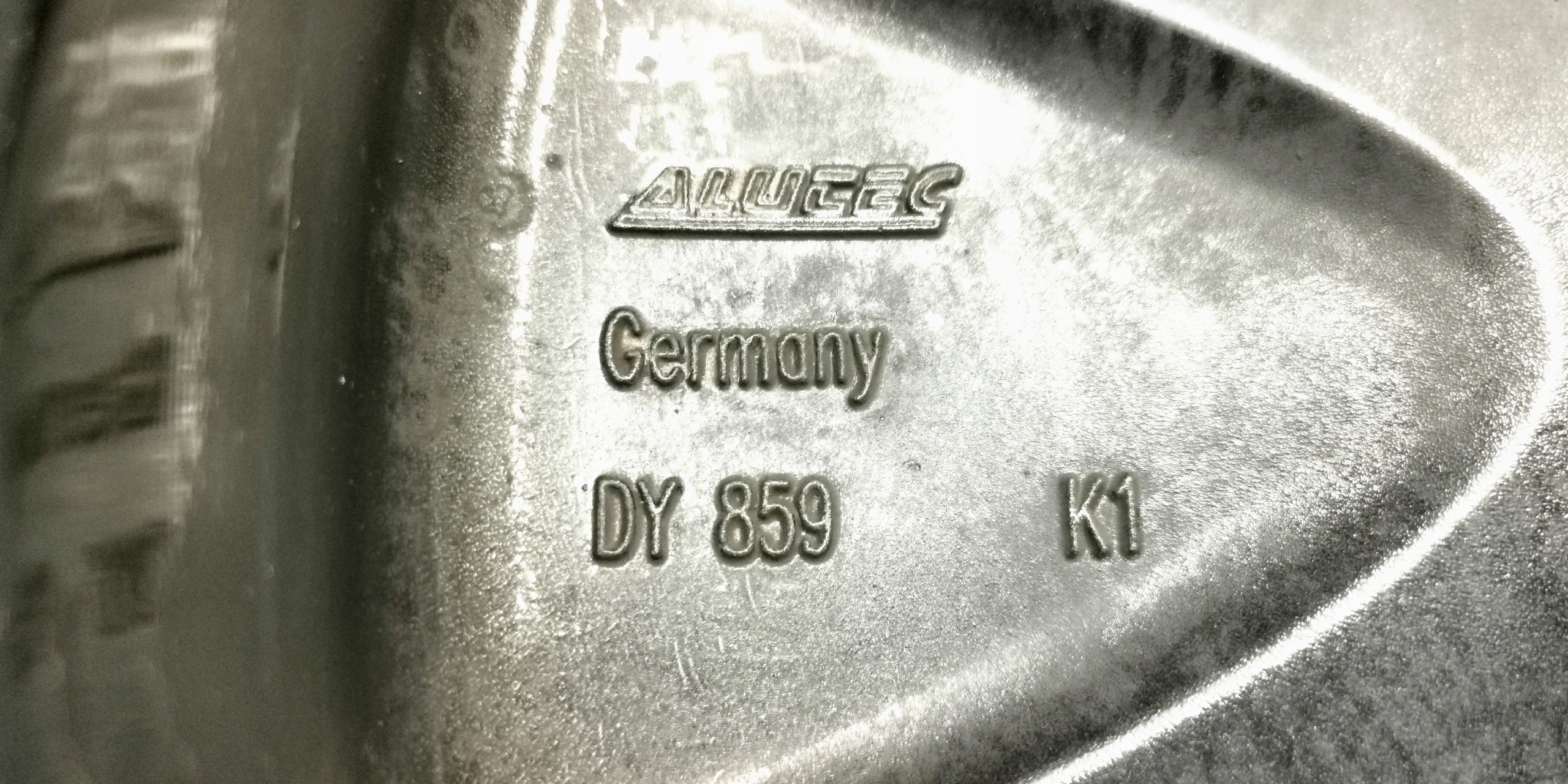 KOŁA FELGI 19' 8,5x19 OPONY 235/45 NISSAN X-TRAIL Odsadzenie (ET) 38