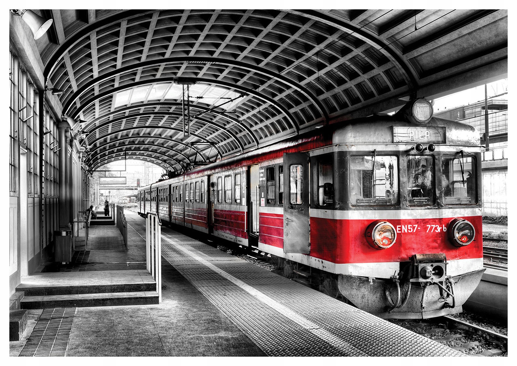 Vliesová fototapeta Vlak EN57 červená lokomotiva nástupiště 368x280 lepidlo