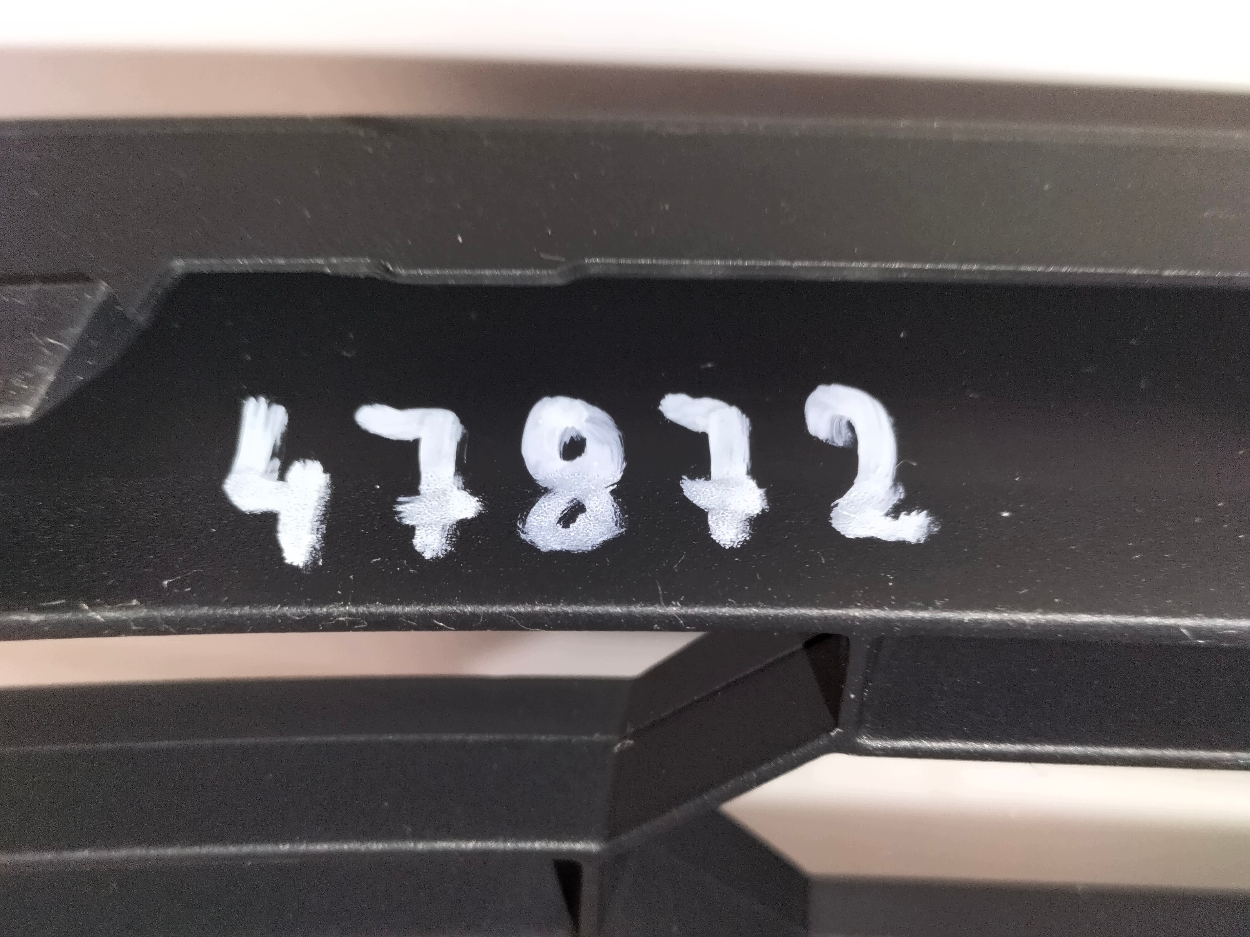 grill lüftungsgitter der stoßstange vorne vorne mitte SKODA SCALA 19
