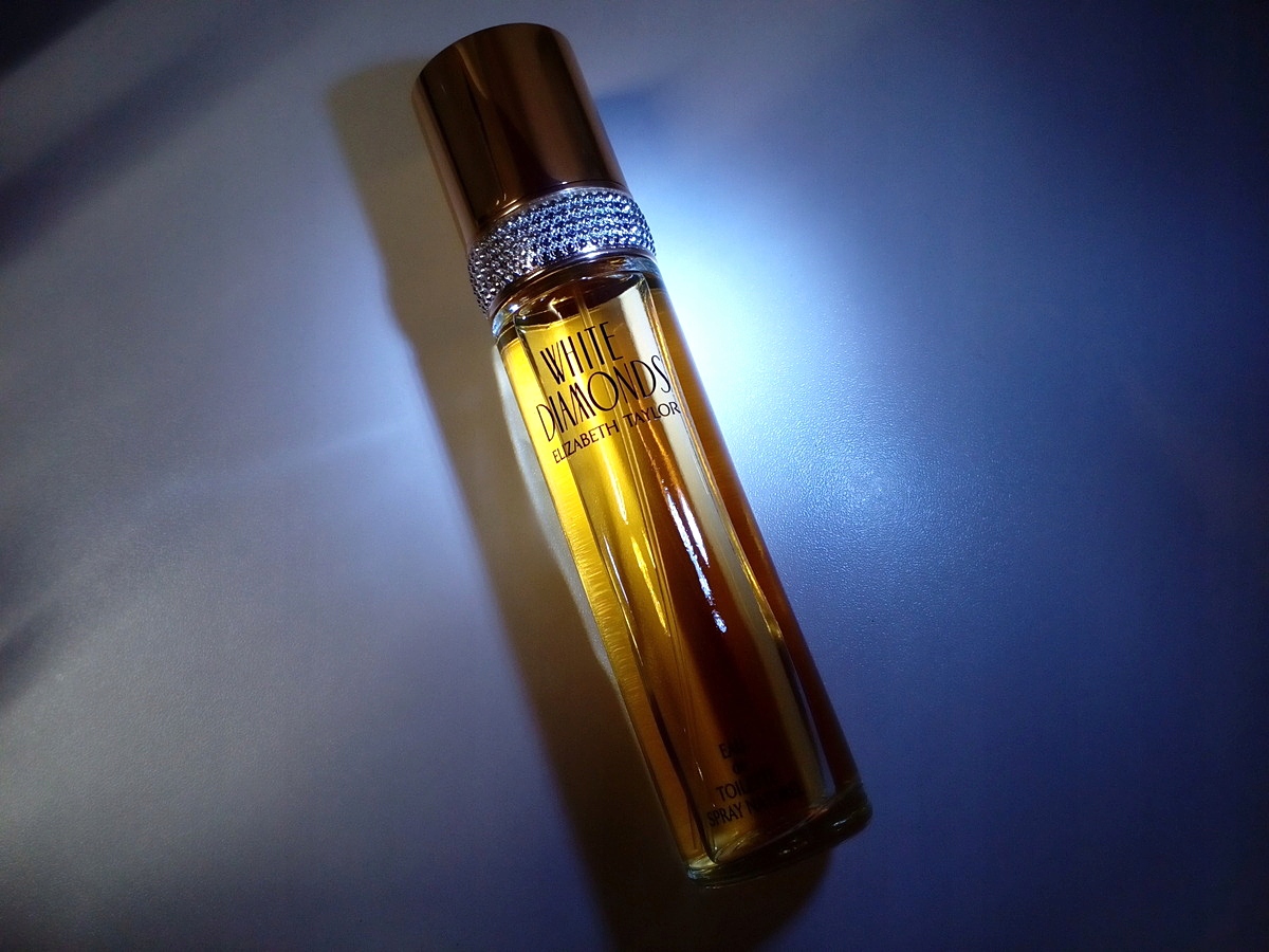 ELIZABETH TAYLOR WHITE DIAMONDS EDT 100ML ORYGINAŁ Pojemność opakowania 100 ml