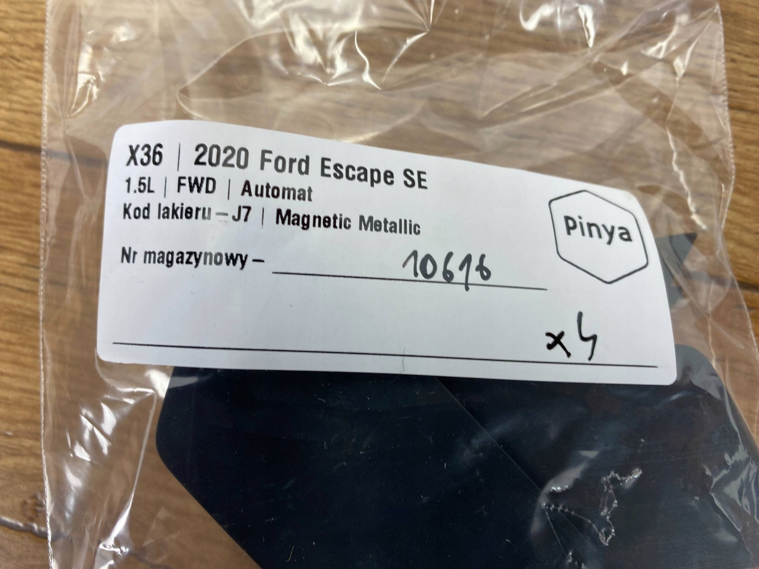 Couvre Poignées boczka Ford Escape IV Kuga MK3 2020+
