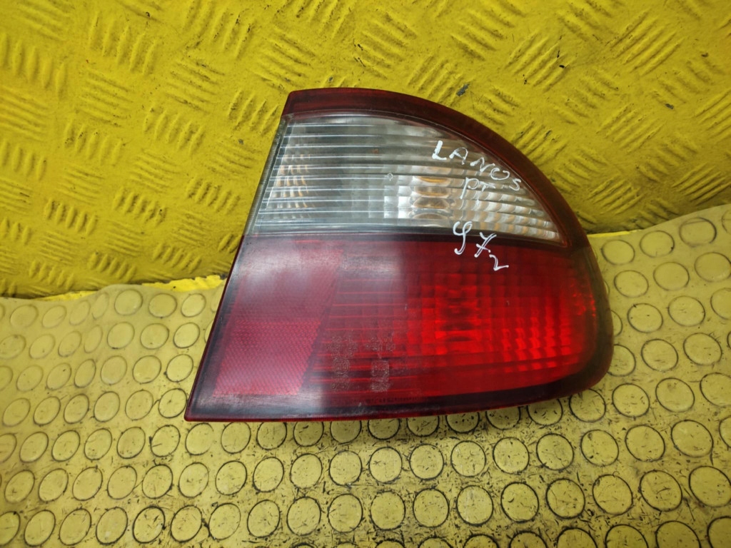 DAEWOO LANOS light right rear part