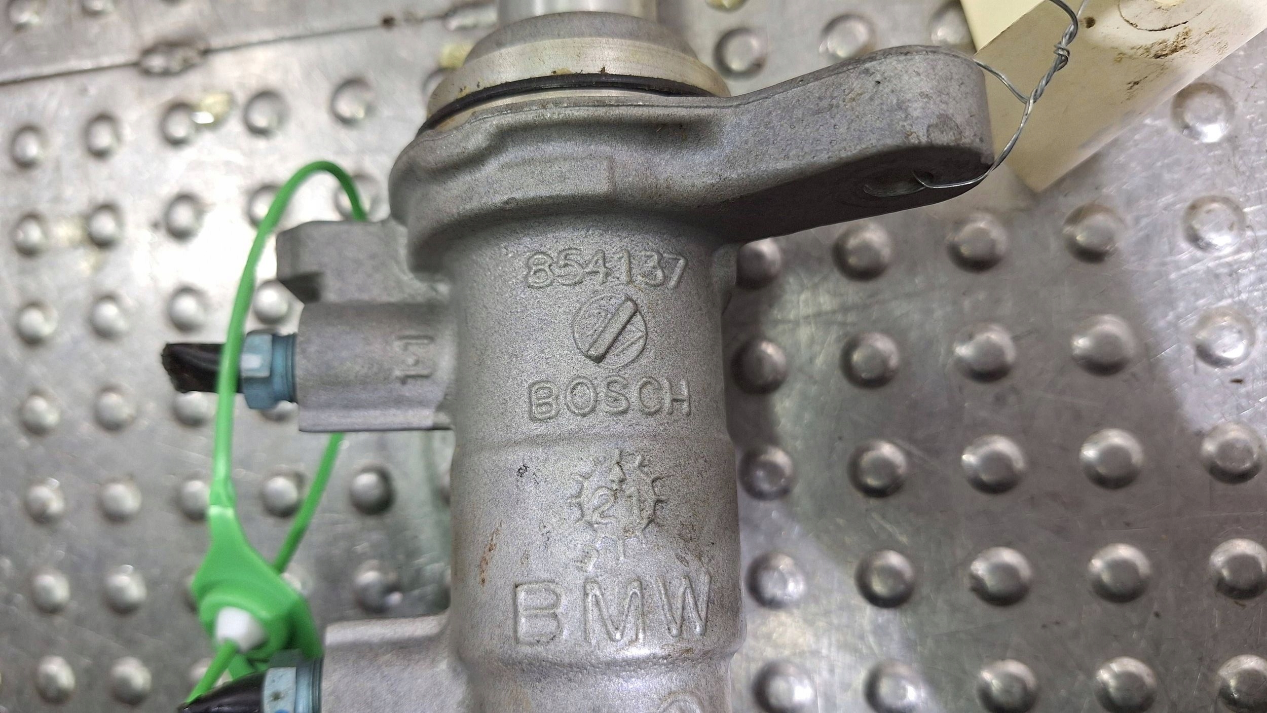 насос 854137 BMW 2 G42 3 G20 G21