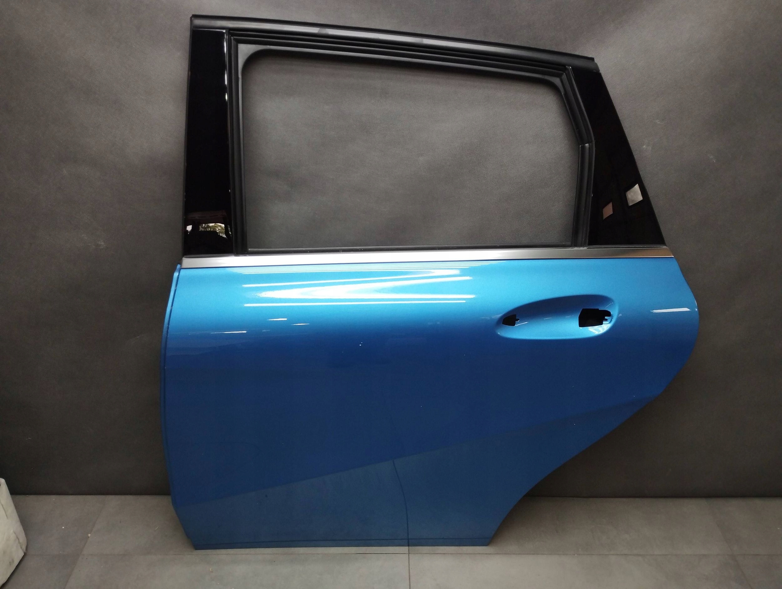 Mercedes-Benz B W246 W242 Tür links heck 162