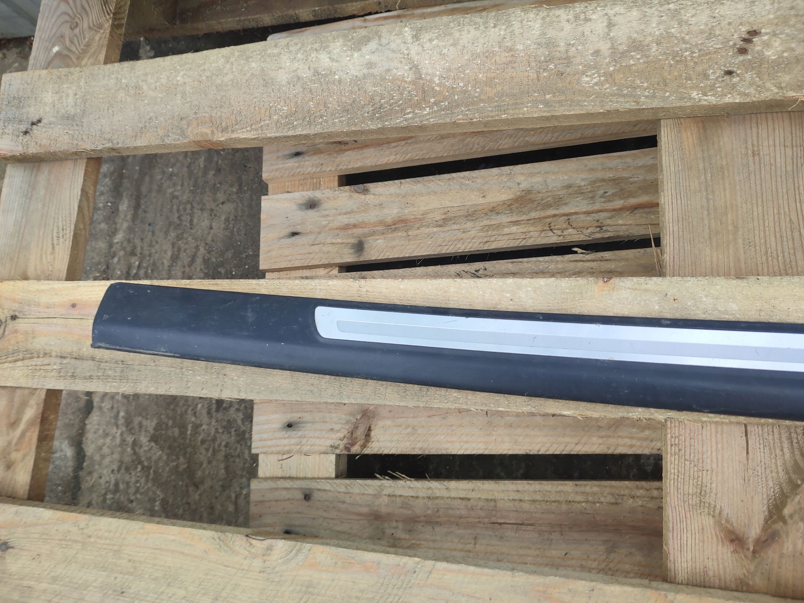 moulding threshold left front AUDI A6 C6 S-LINE 4F0853373K