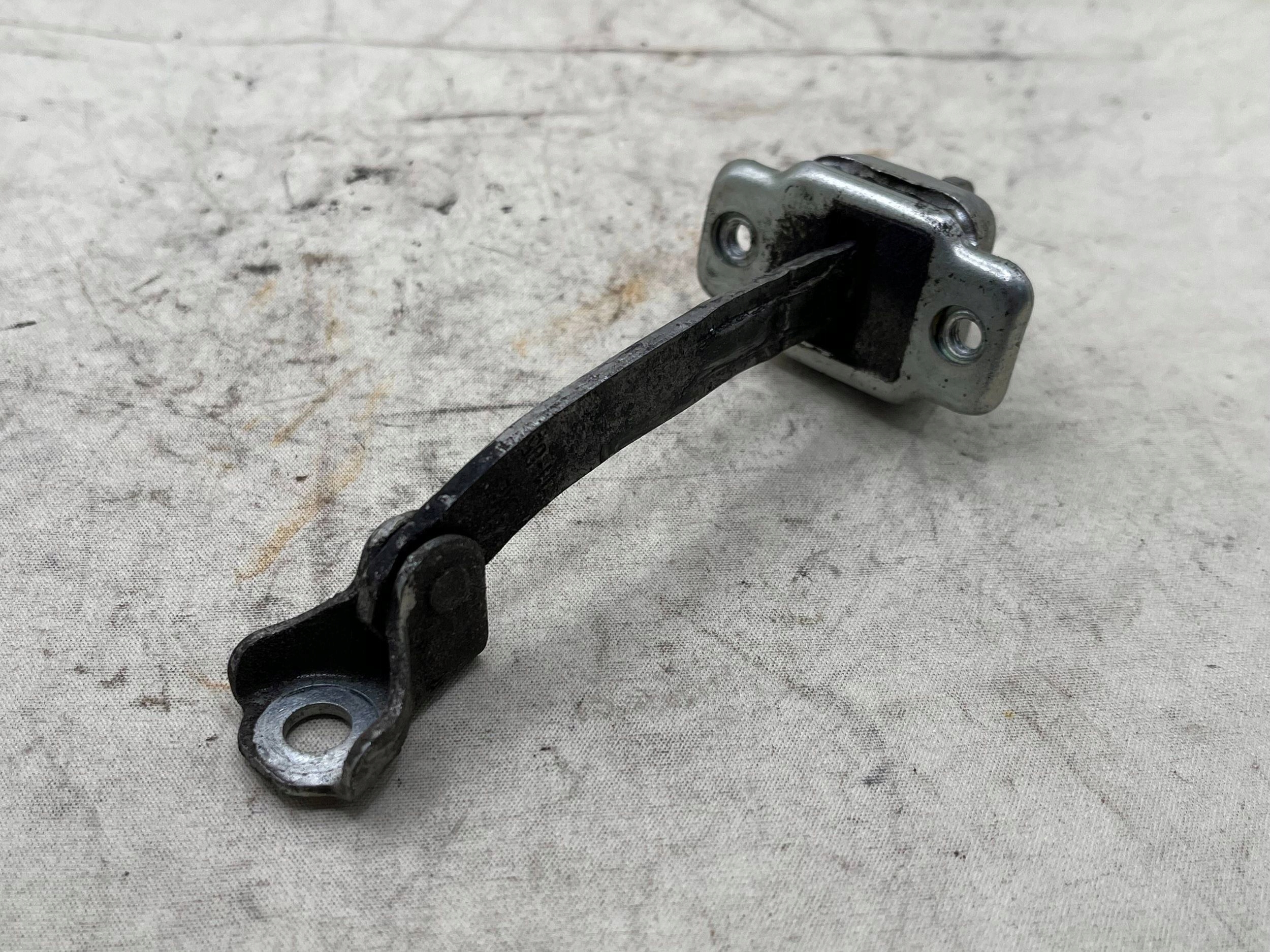 9181J6 limiter door left rear part CITROEN C1 !J