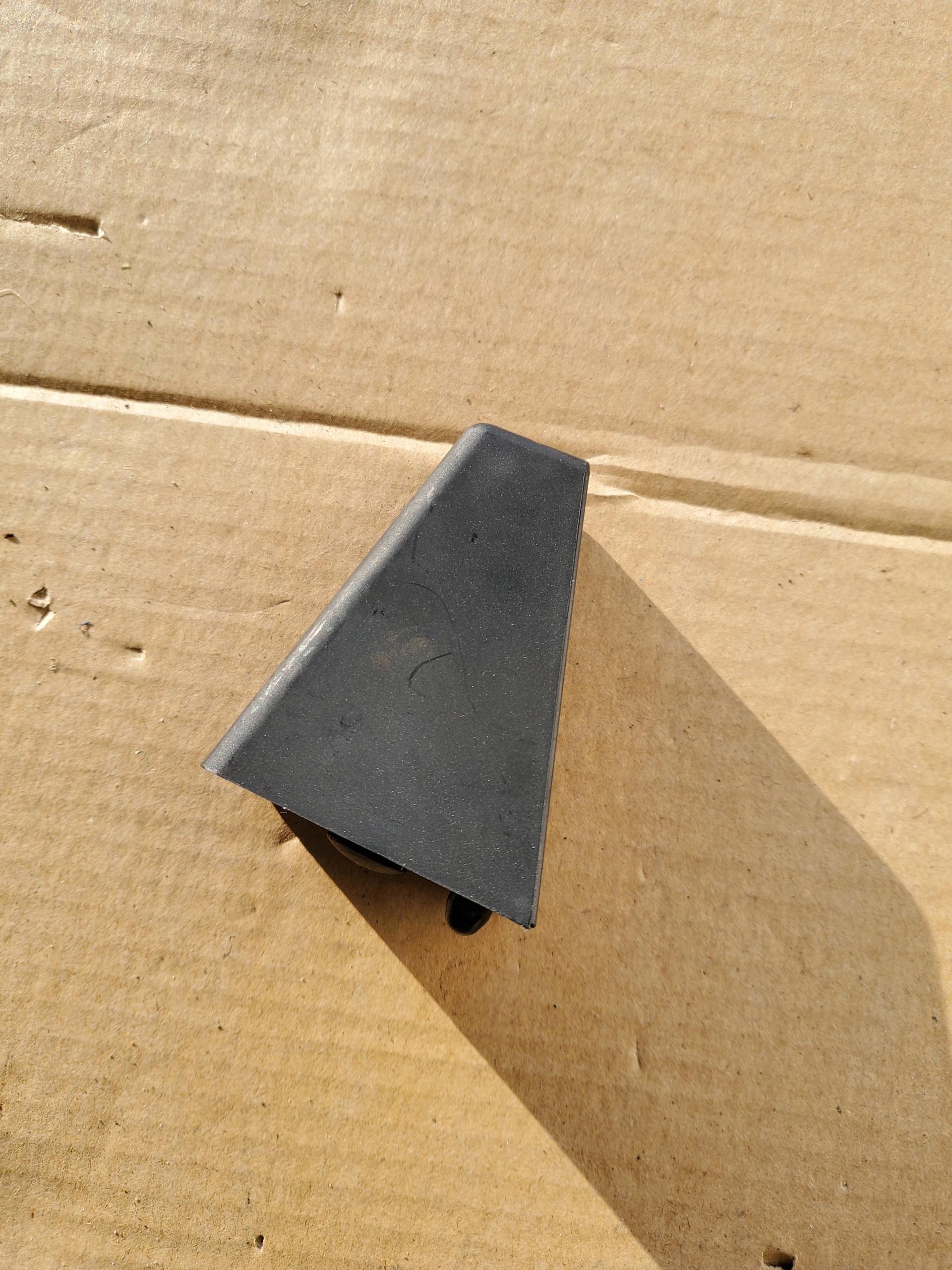 bracket cover console MERCEDES S W221 2216920060