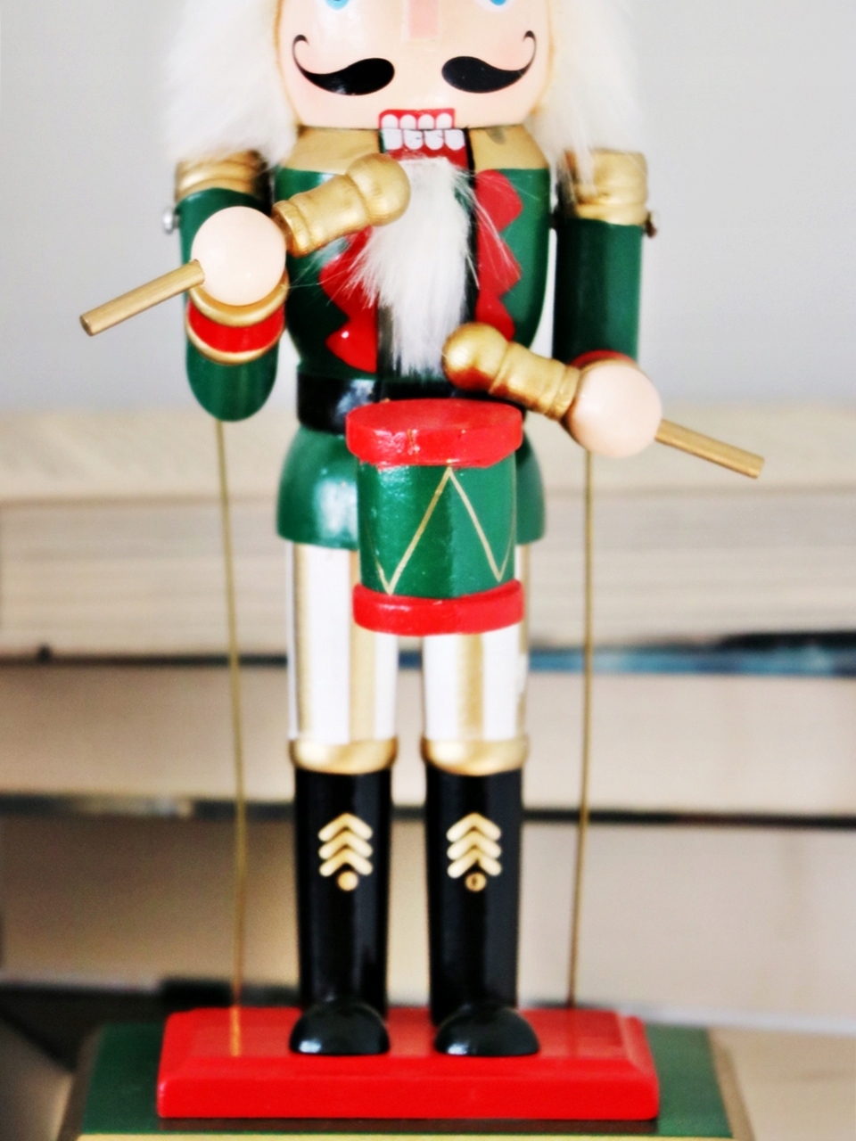 DZIADEK DO ORZECHÓW figurka pozytywka 32 cm 2 Marka MPL