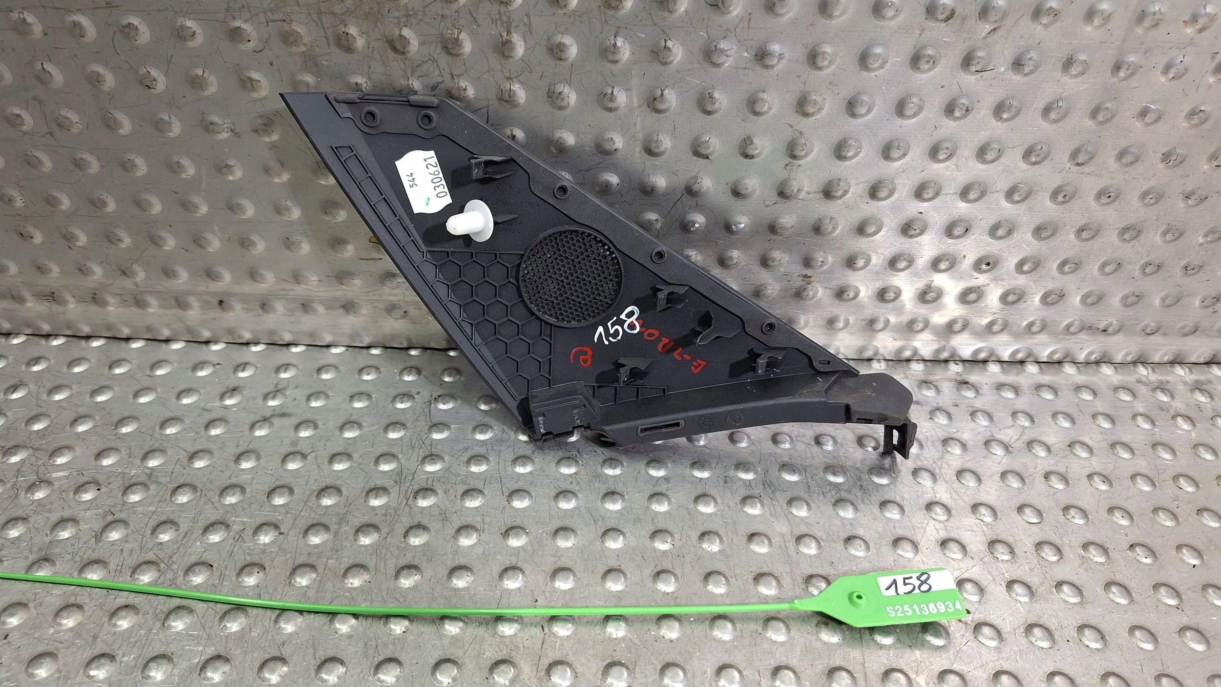 kryt repráku pravý předek 4J3868148 AUDI E-TRON GT