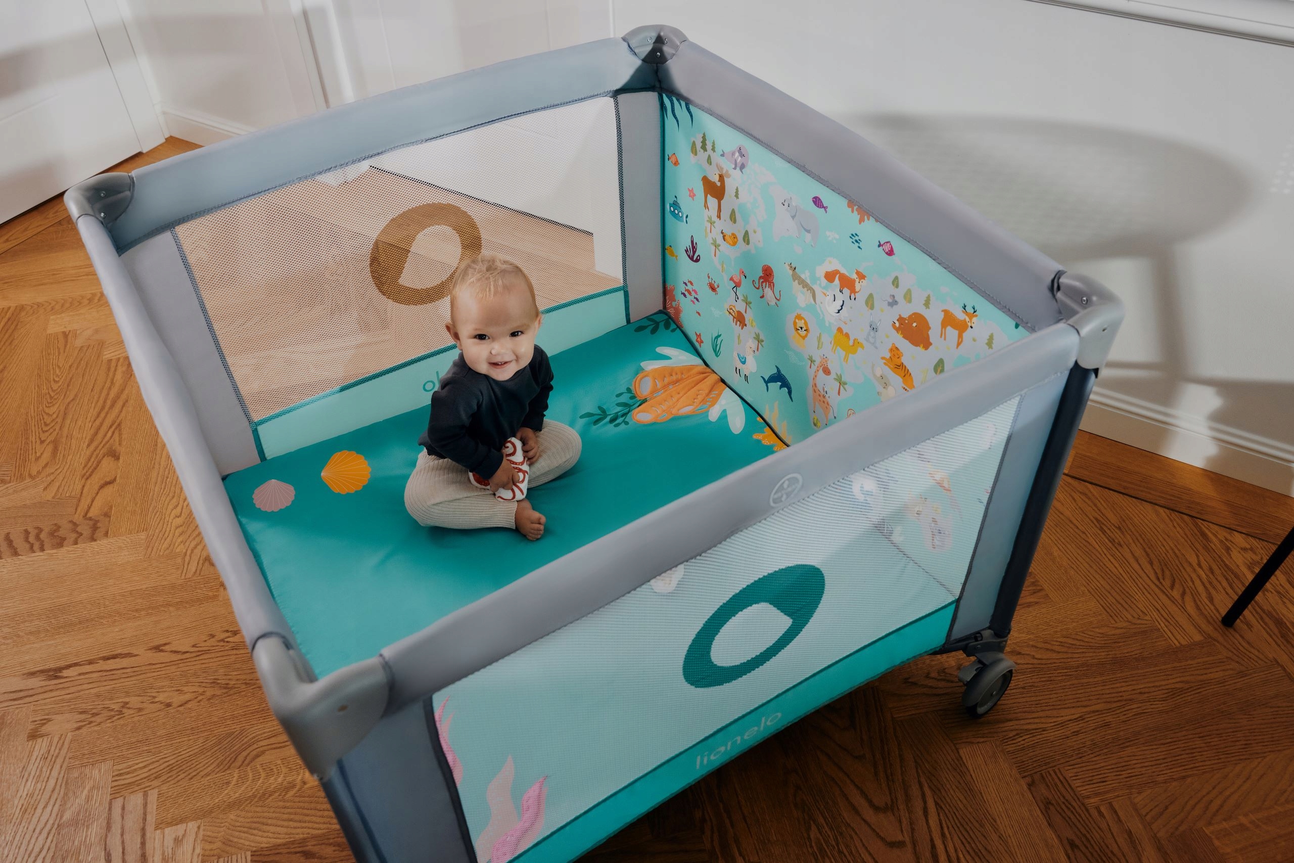 Kojec dla dziecka z matą sensoryczną i zabawkami 100x100cm Lionelo Mille Płeć chłopcy dziewczynki unisex