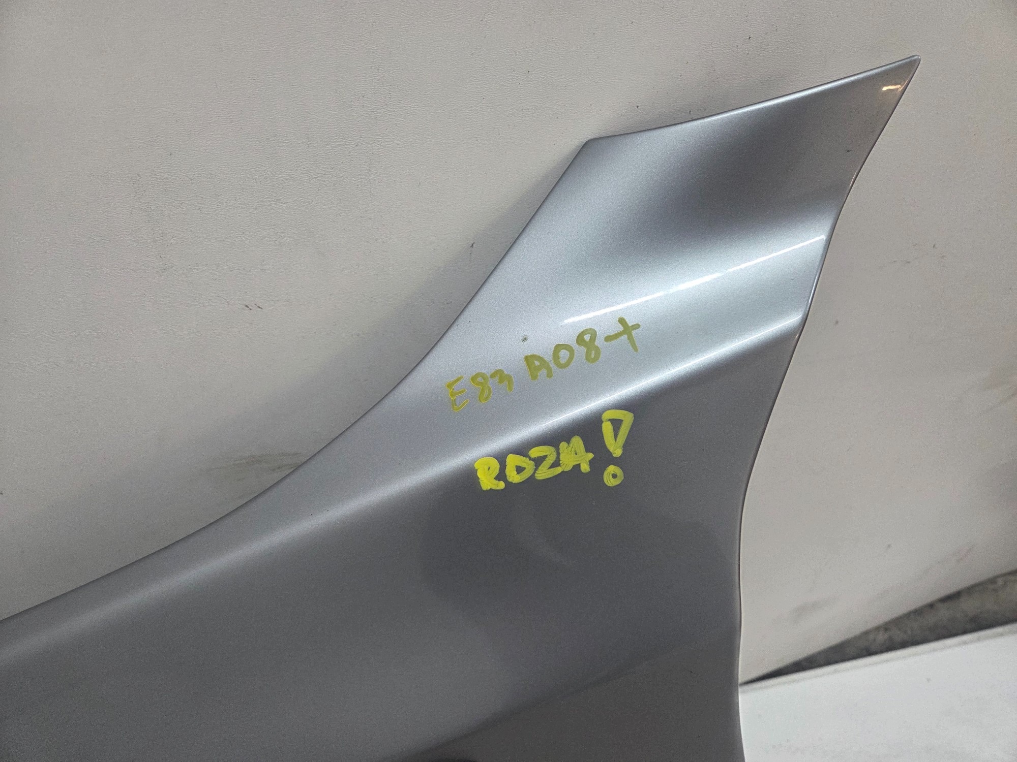 fender left front BMW X3 E83 SILBERGRAU A08/7
