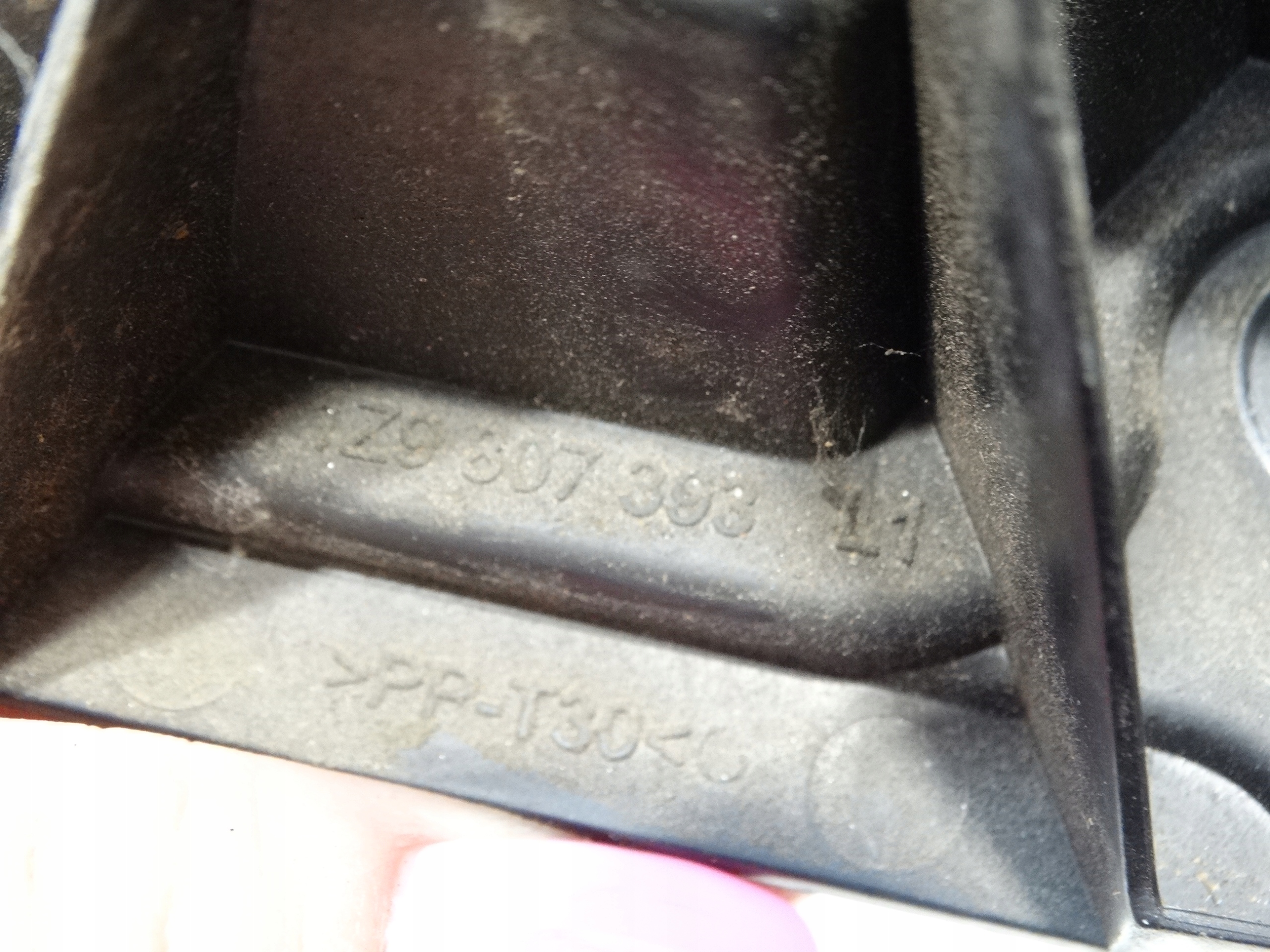 bumper bracket left rear part SKODA OCTAVIA II 1Z9807393