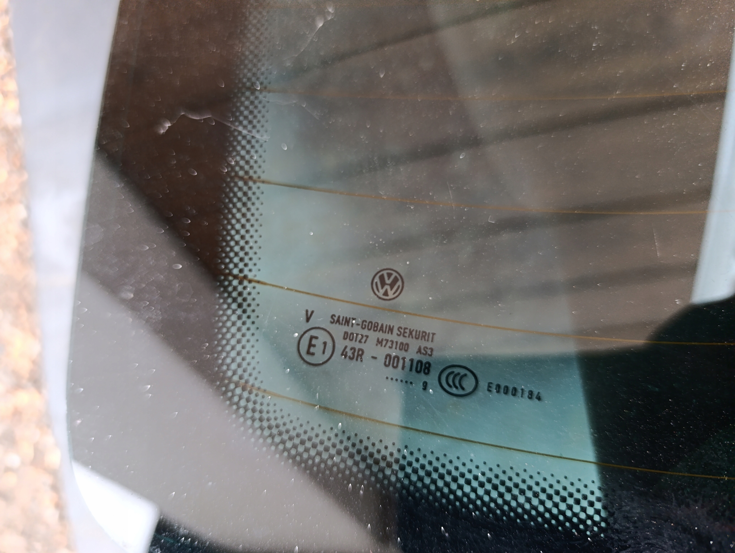 VW T5 Vitre du capot AS3