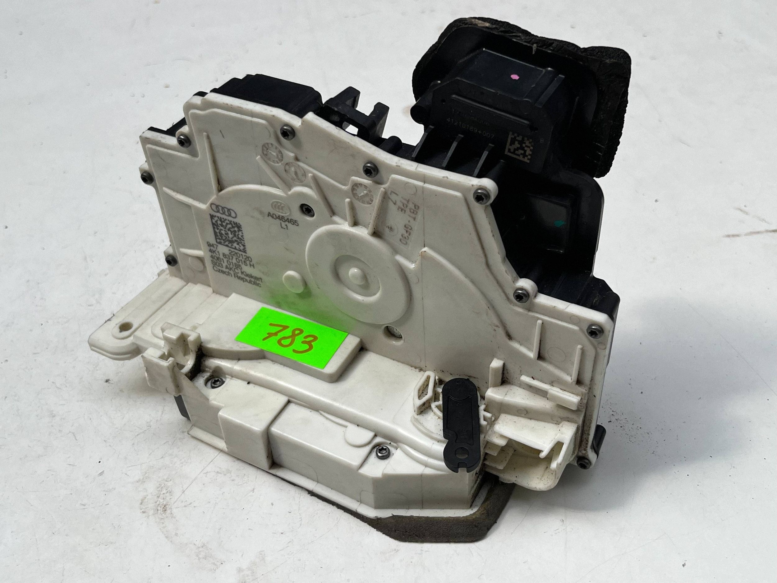AUDI A6 C8 lock door left front 4K1837015H @M