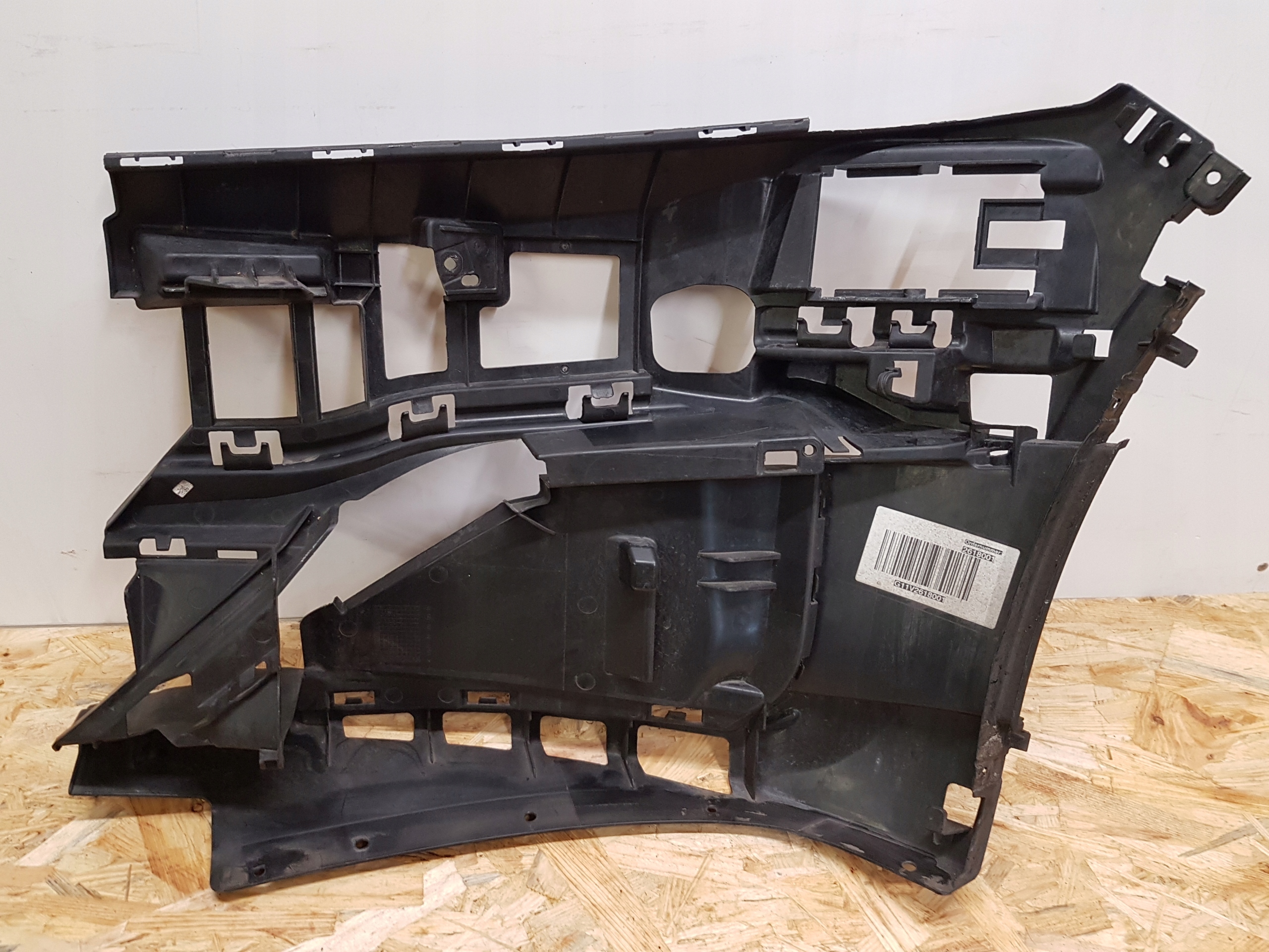 bumper bracket right front BMW G11 G12 LCI 7475186