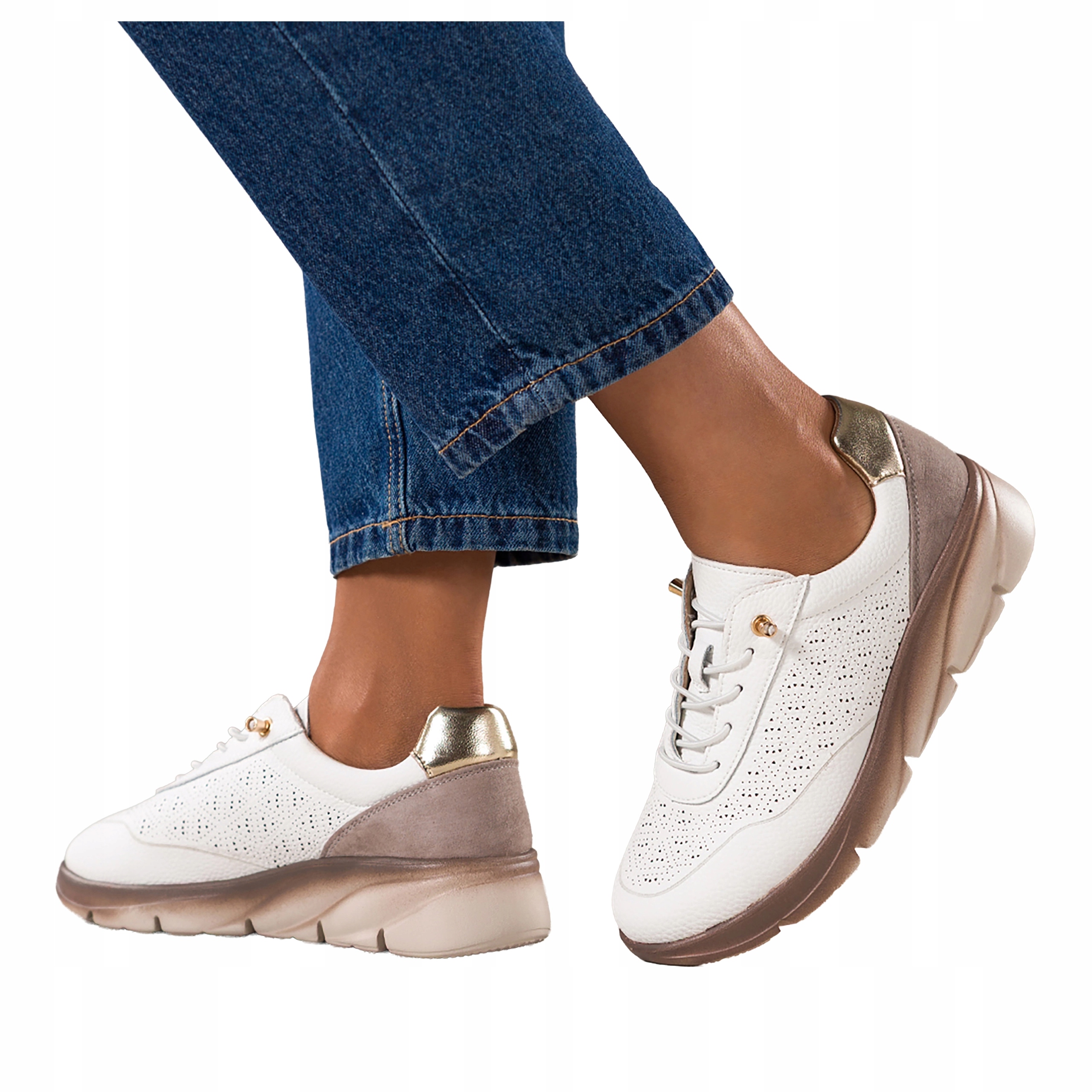 Bílé dámské kožené tenisky s ažurovým šněrováním na platformě, velikost 39