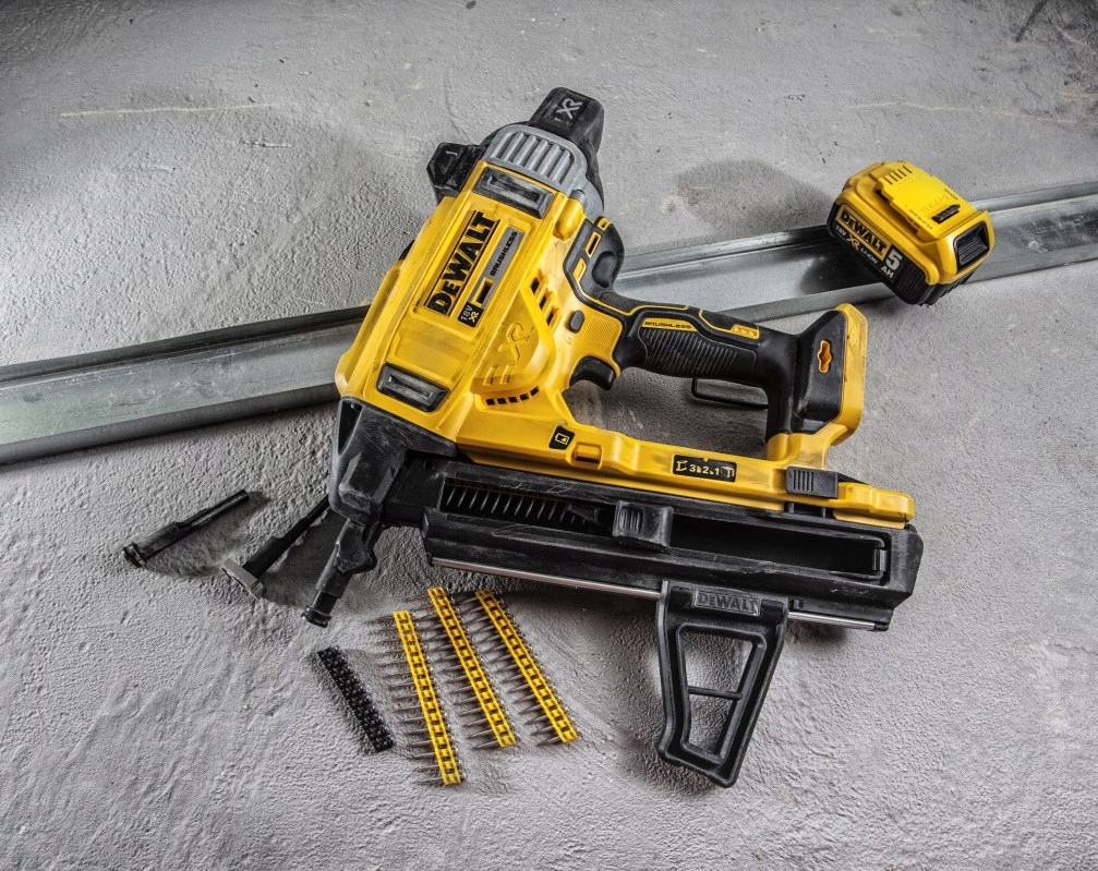 Gwoździarka do betonu DeWalt DCN890P2 Napięcie (V) 18 V