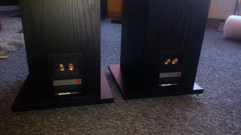 PODSTAWY POD KOLUMNY PODŁOGOWE czarne Kolor czarny