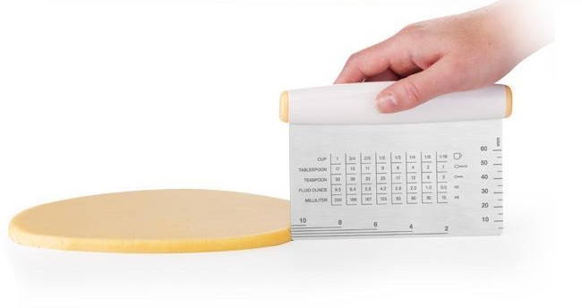 

Nóż Cukierniczy Krajarka Z Miarką Do Ciasta