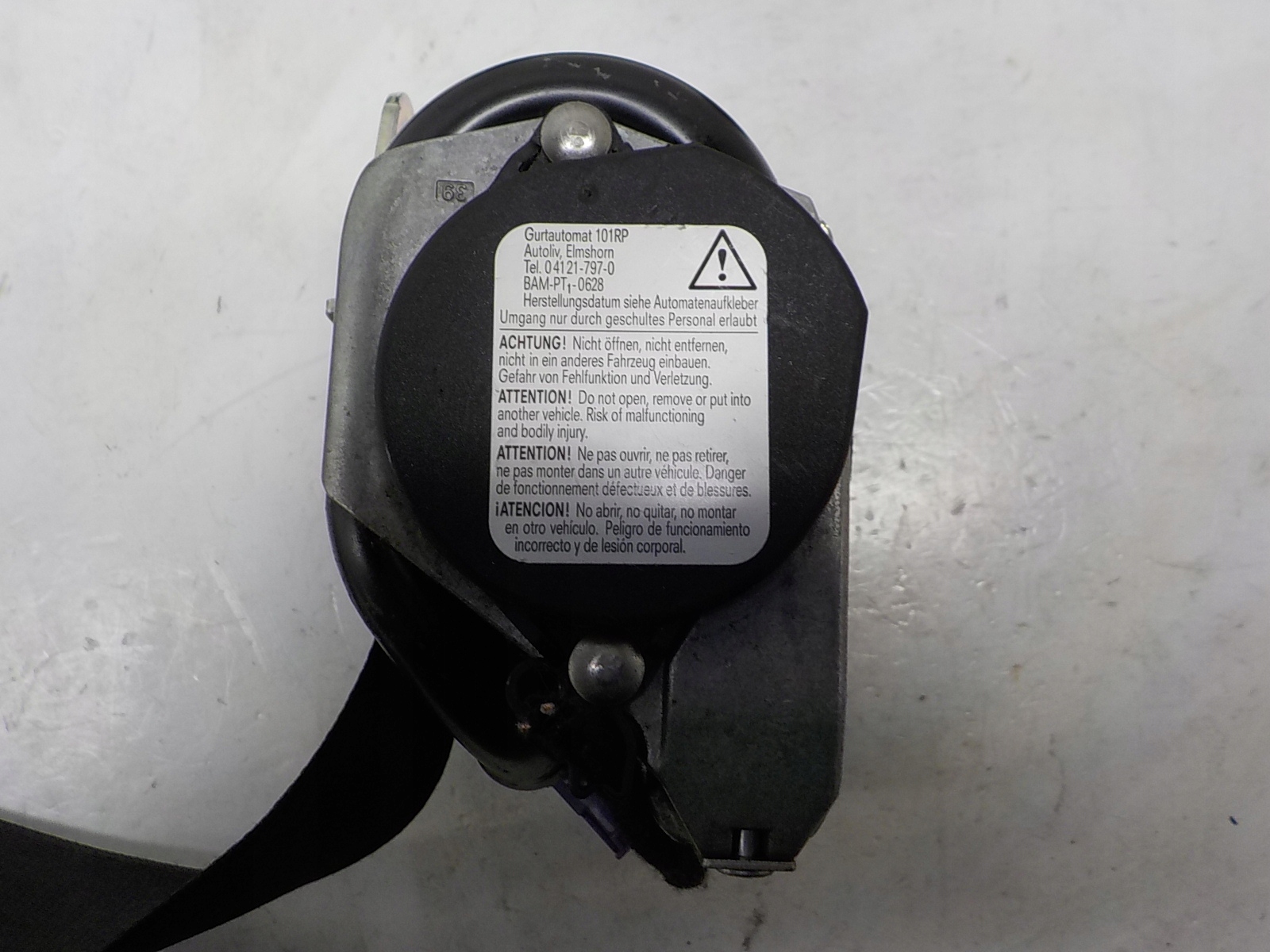 AUDI A3 II 8P seat belt adjuster 3D left front 8P3857705B