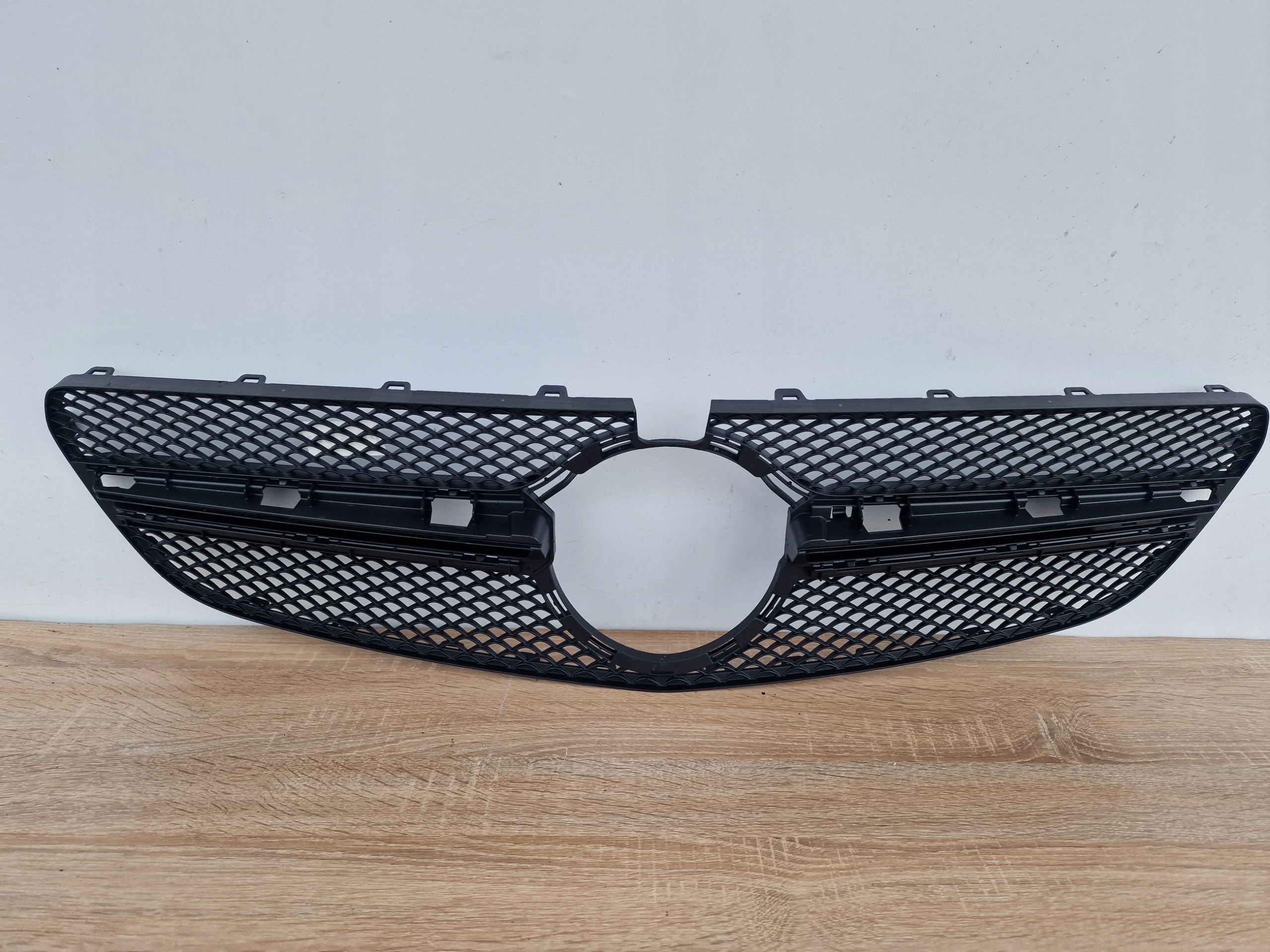 MERCEDES E-KLASA 238 AMG CABRIO GRILLE NEUF