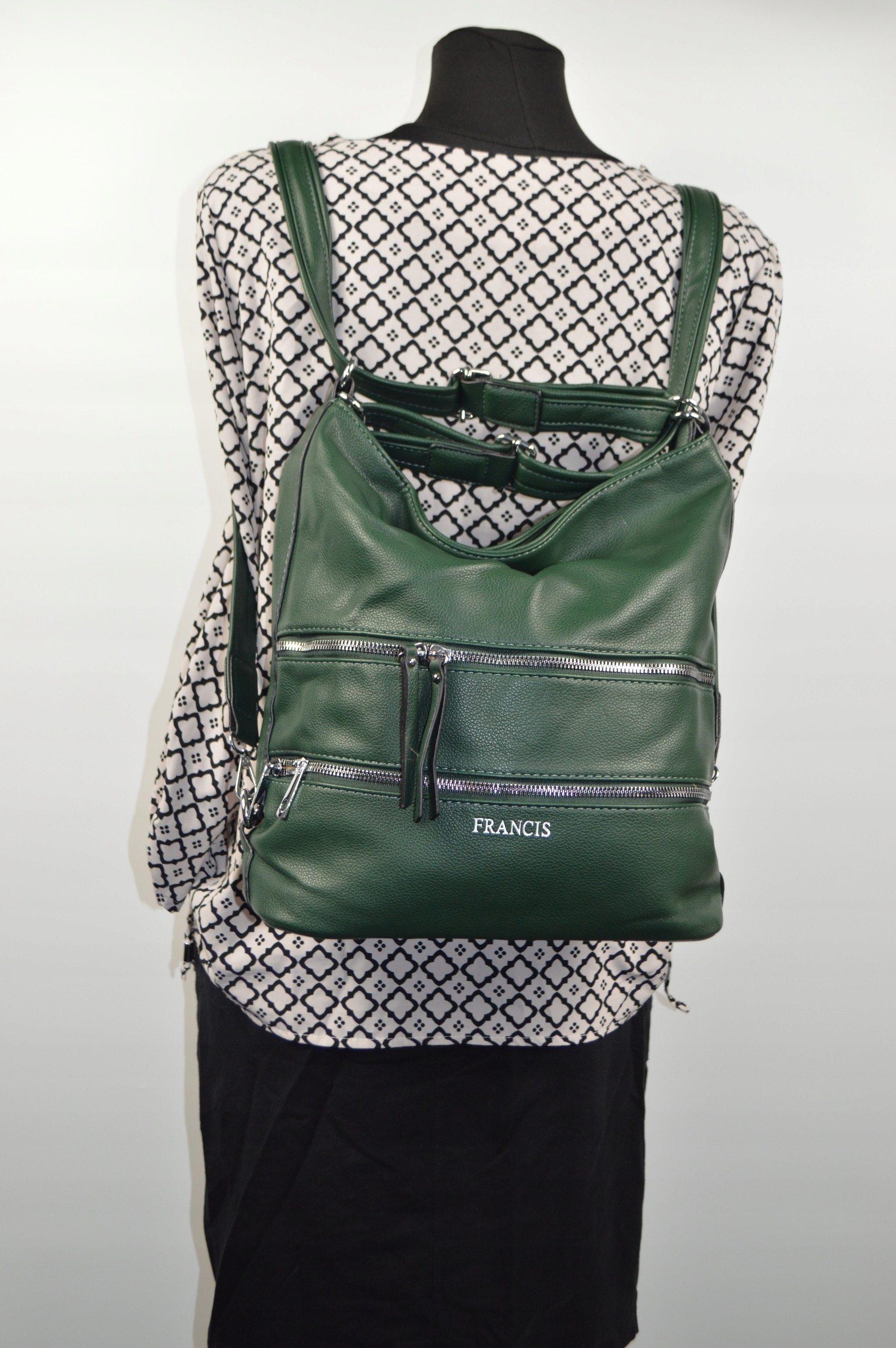 DUŻA POJEMNA TOREBKA DAMSKA LISTONOSZKA WOREK TORBO-PLECAK Płeć kobieta