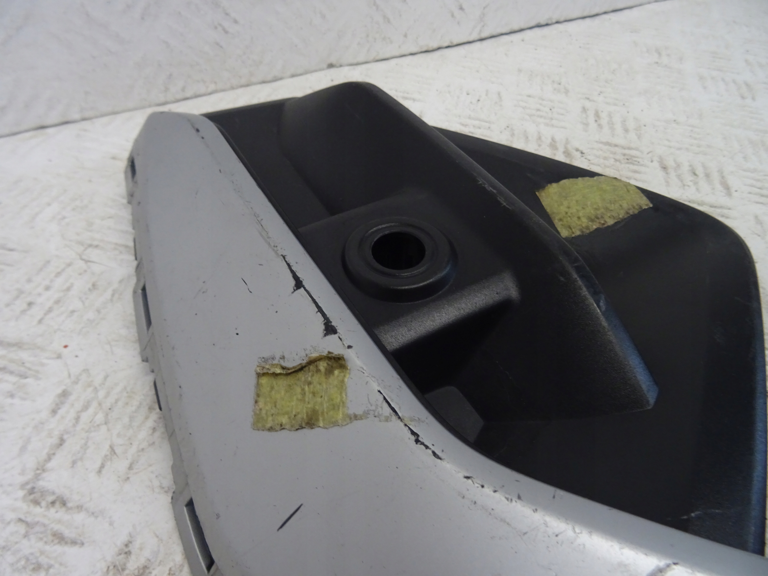 grid of a bumper front front right AUDI Q4 E-TRON 89A807682A
