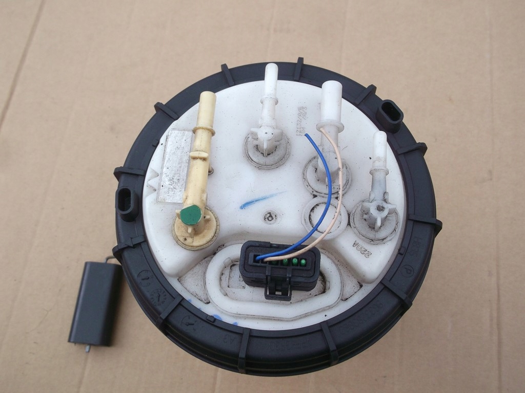 PEUGEOT 508 I HYBRID POMPA PŁYWAK PALIWA WEBASTO Producent części Peugeot OE