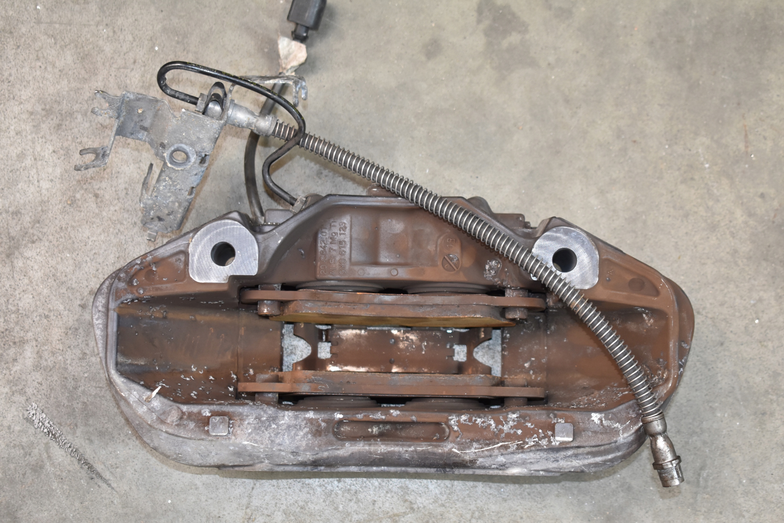 caliper brake front front right 2 TLOCZKOWY PORSCHE CAYENNE 9Y 1