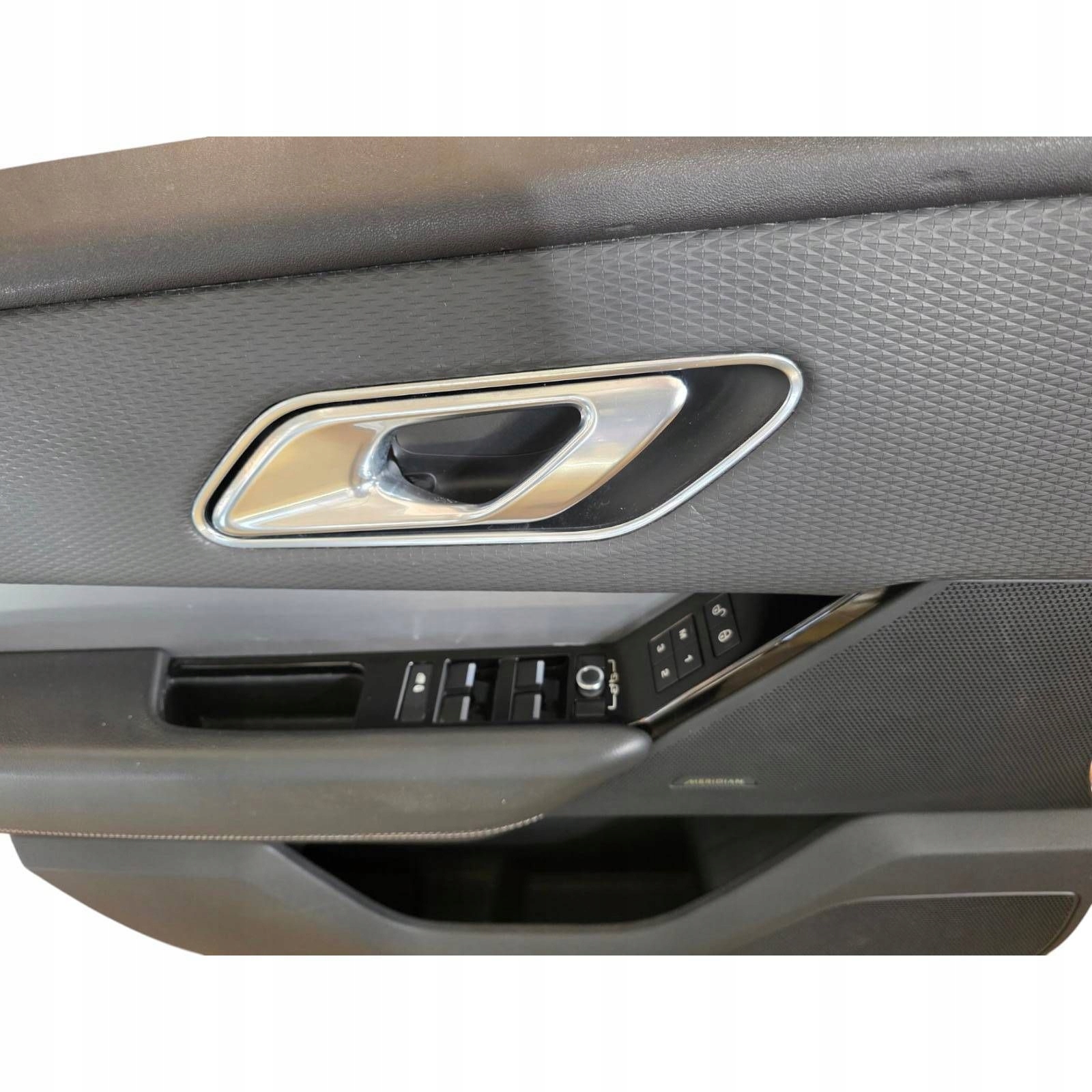 side upholstery door PRZEDNICH front left KOMPLET levers VELAR L560