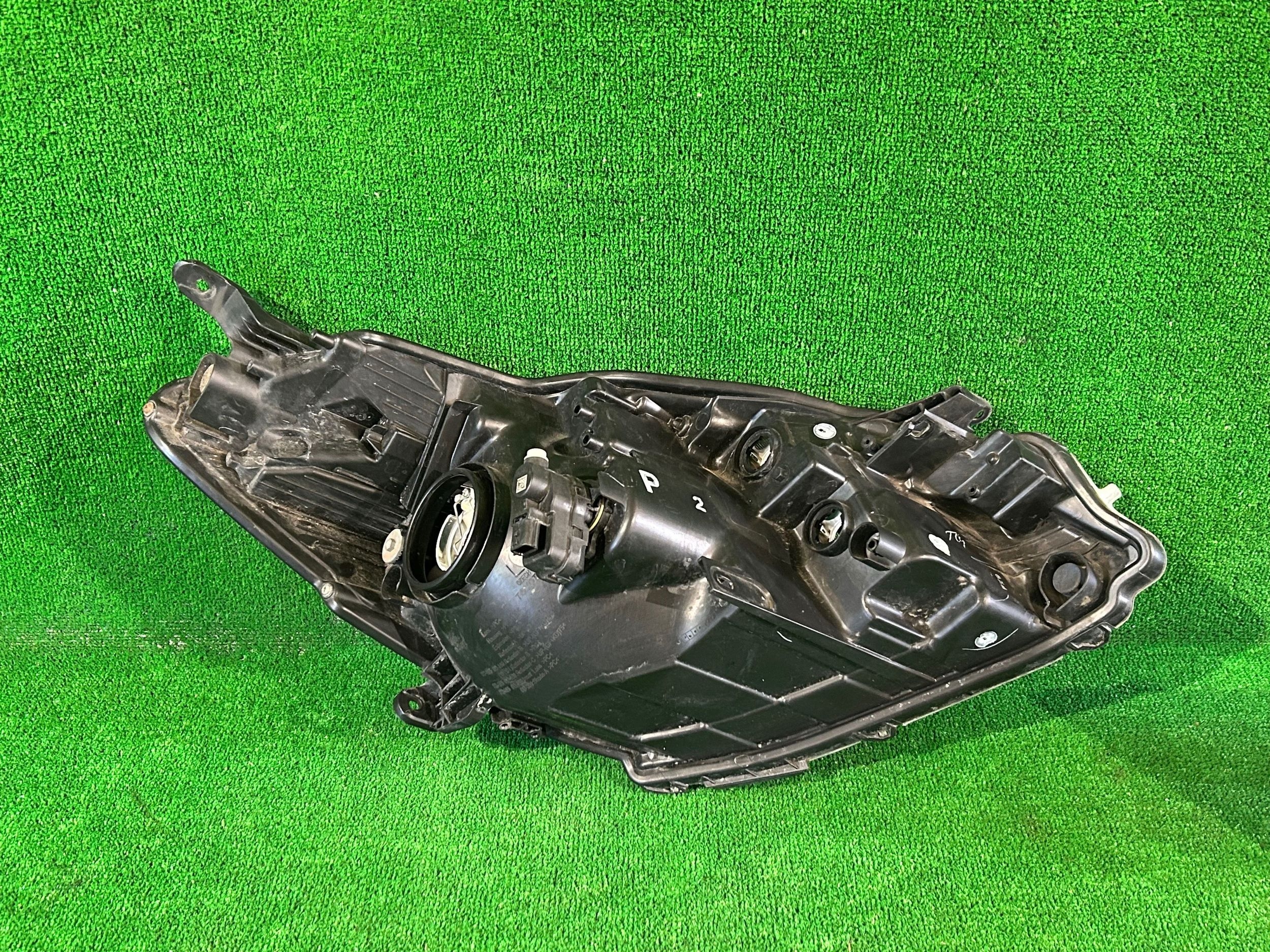 REFLEKTOR left TOYOTA YARIS III LIFT 17- nr:315